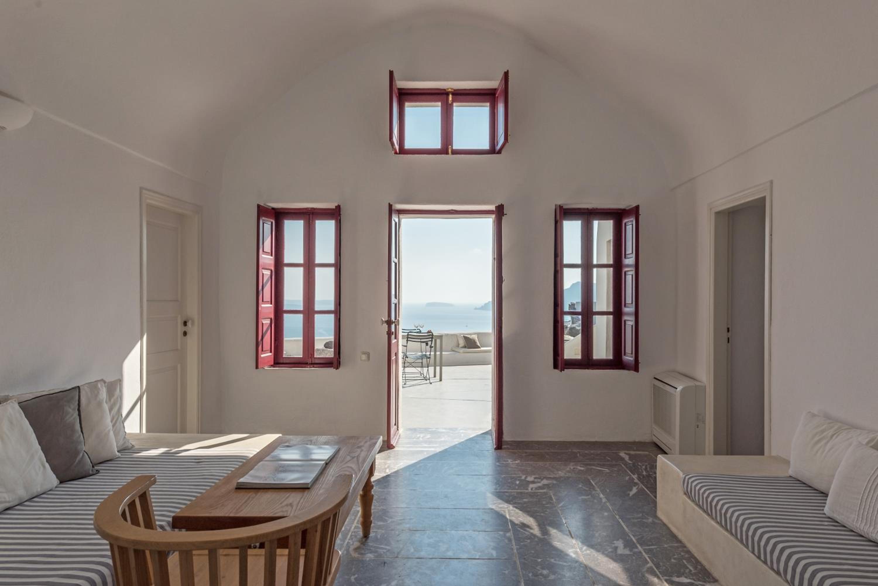 Parathira cave houses oia by cycladica photo 4