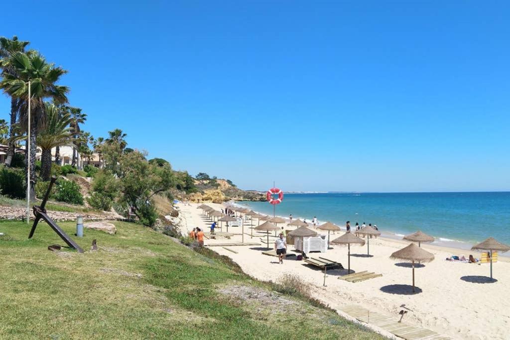 Praia Eulália with pool and 5 minutes from the beach view 3