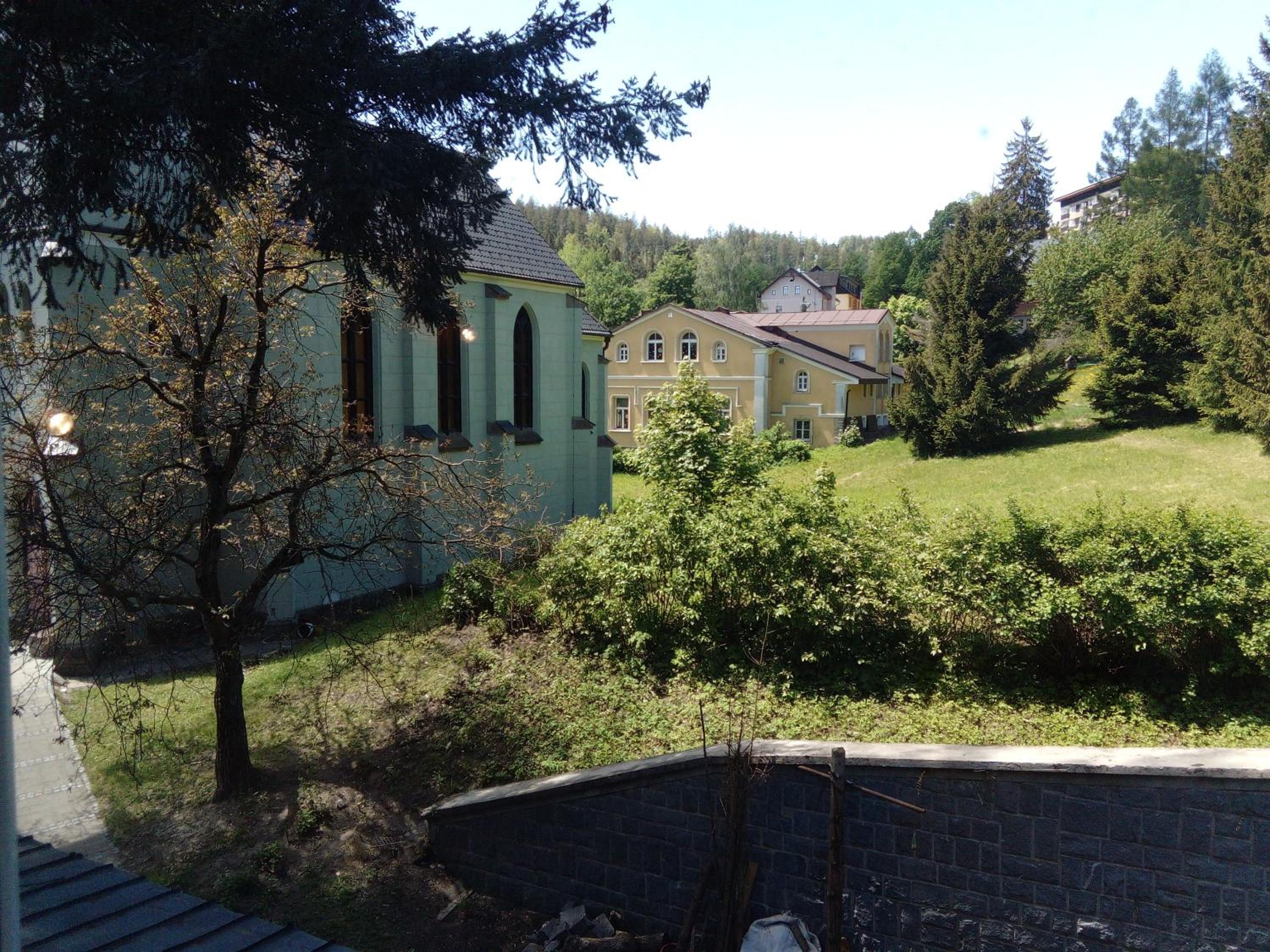 Photo 10