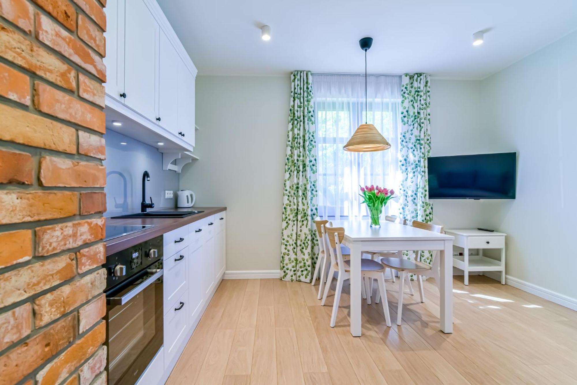 Villa Allegra Apartamenty z ogrodem i salą zabaw ,darmowy parking i leżaki, 5minut do morza