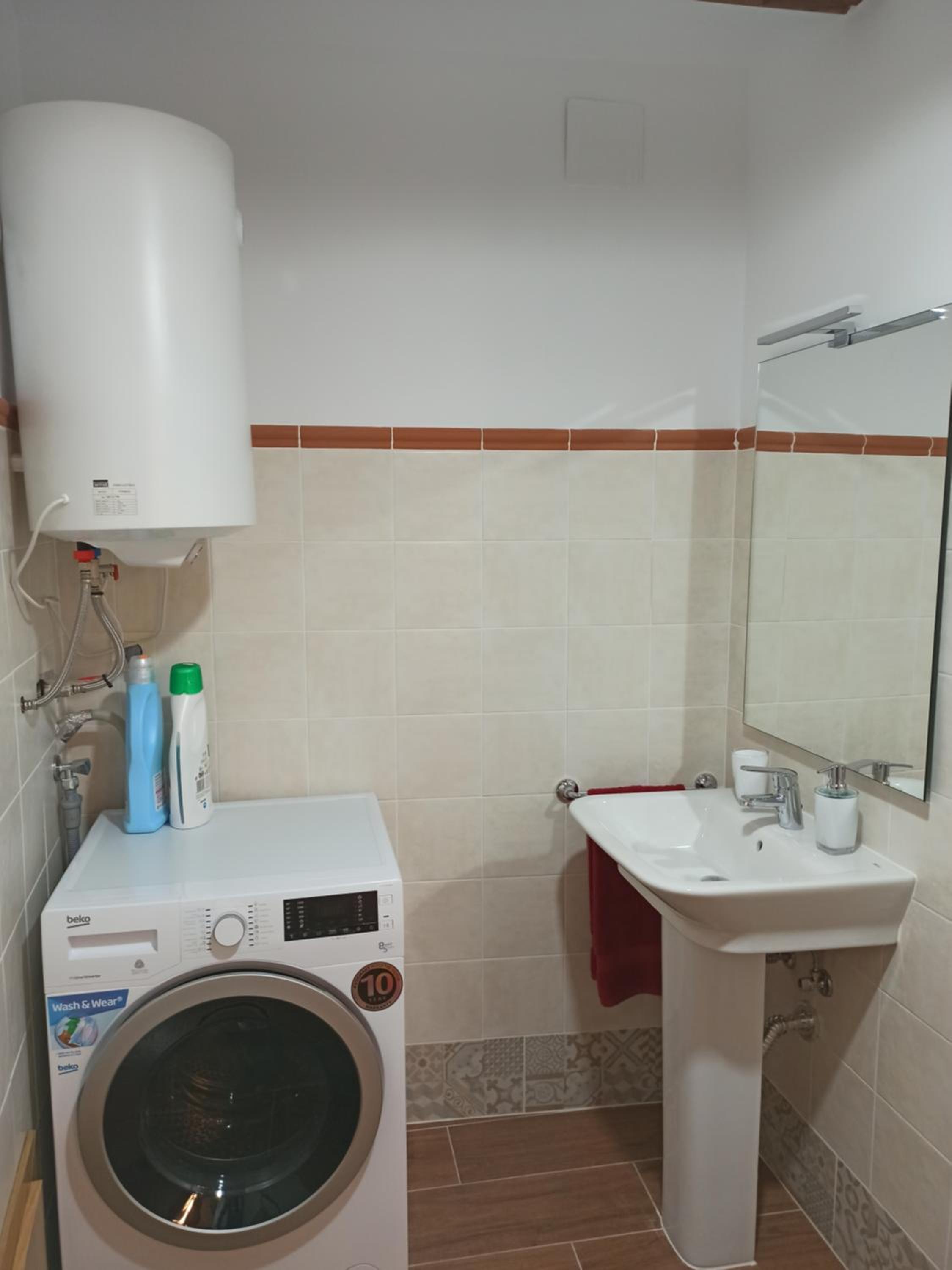 Photo 6