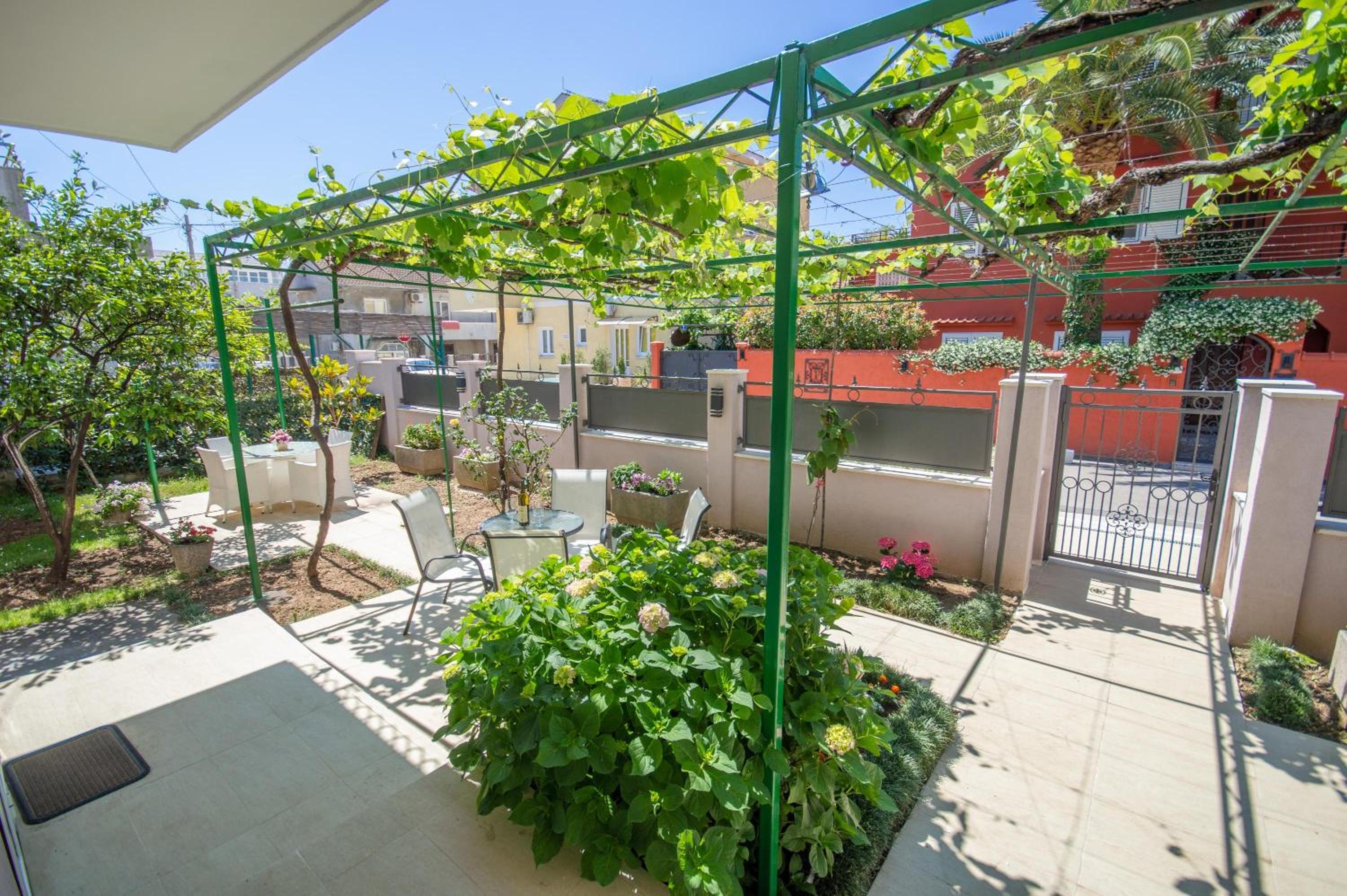 Ioannis Apartments photo 5
