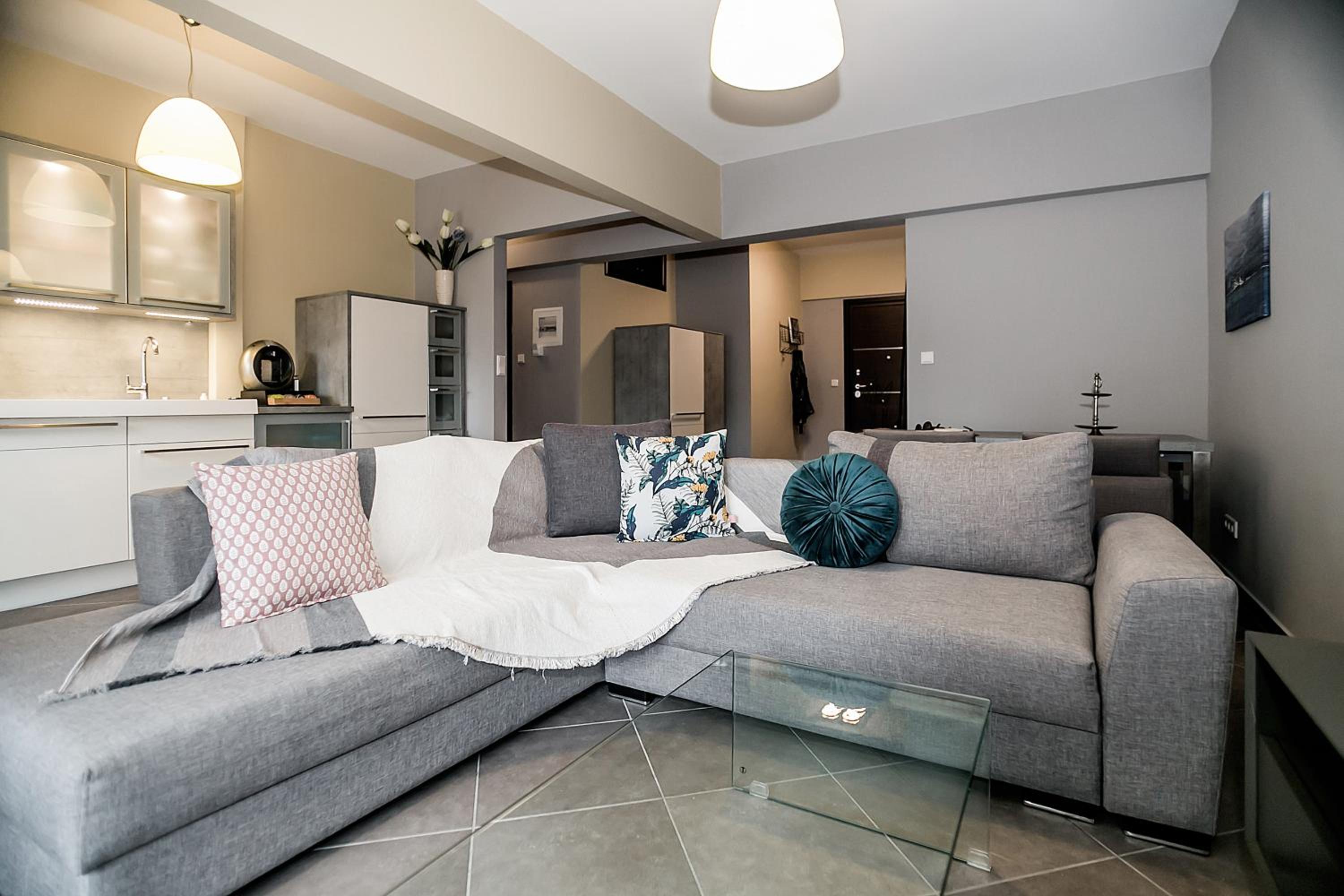 B12 new & modern seafront apartment view 3