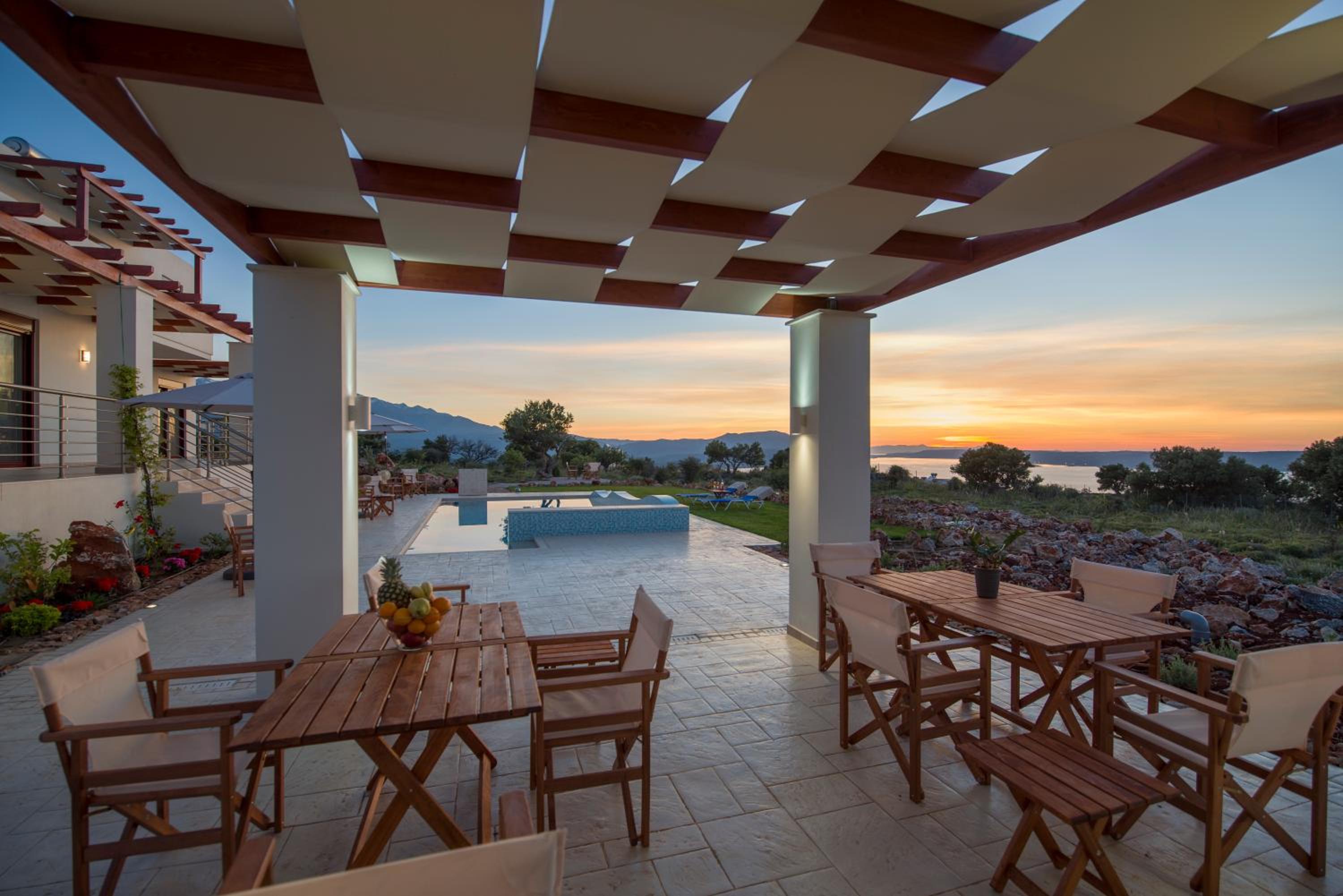 Villa PhenΩmena Apartments