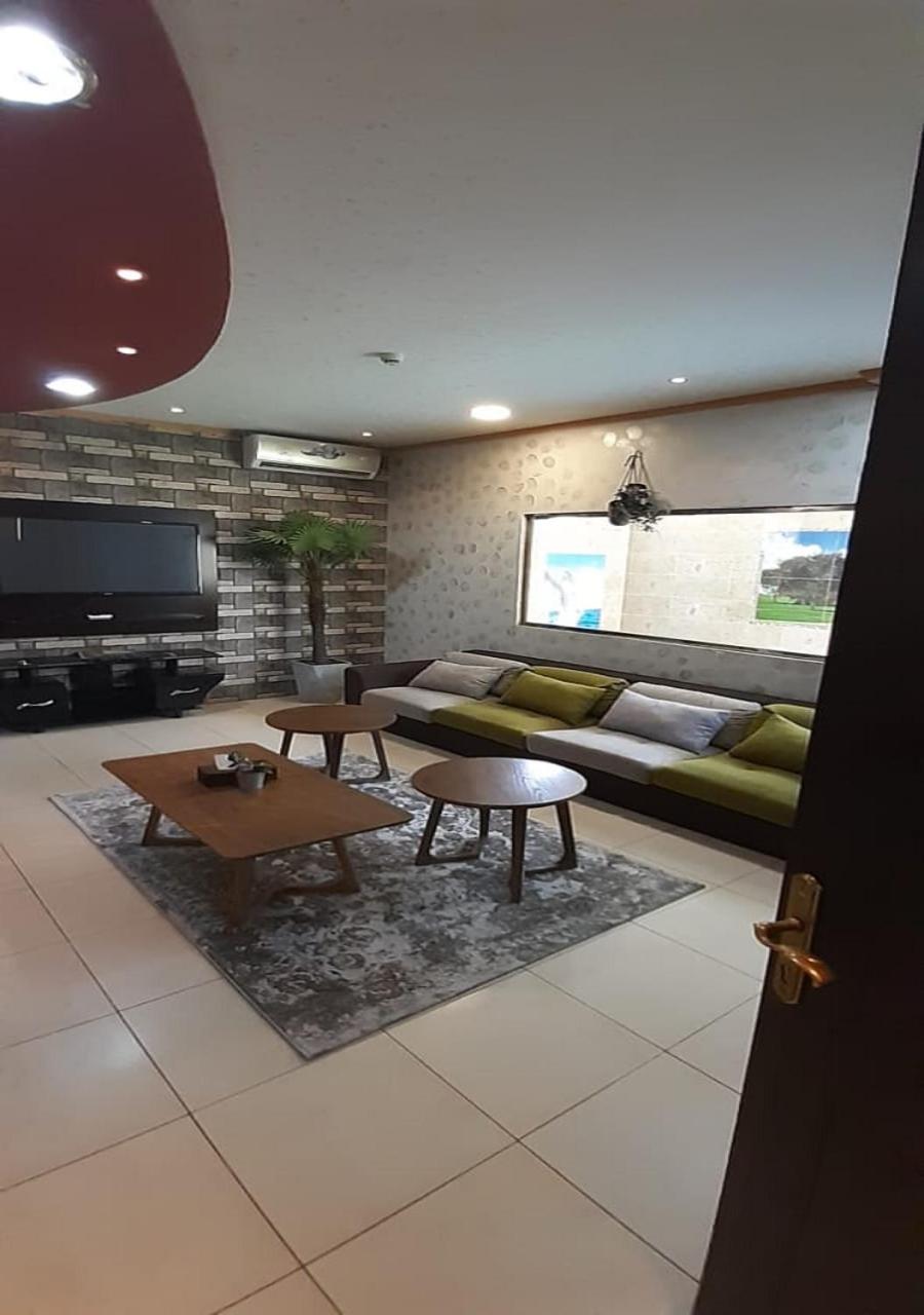 Al Dana Plaza Villas