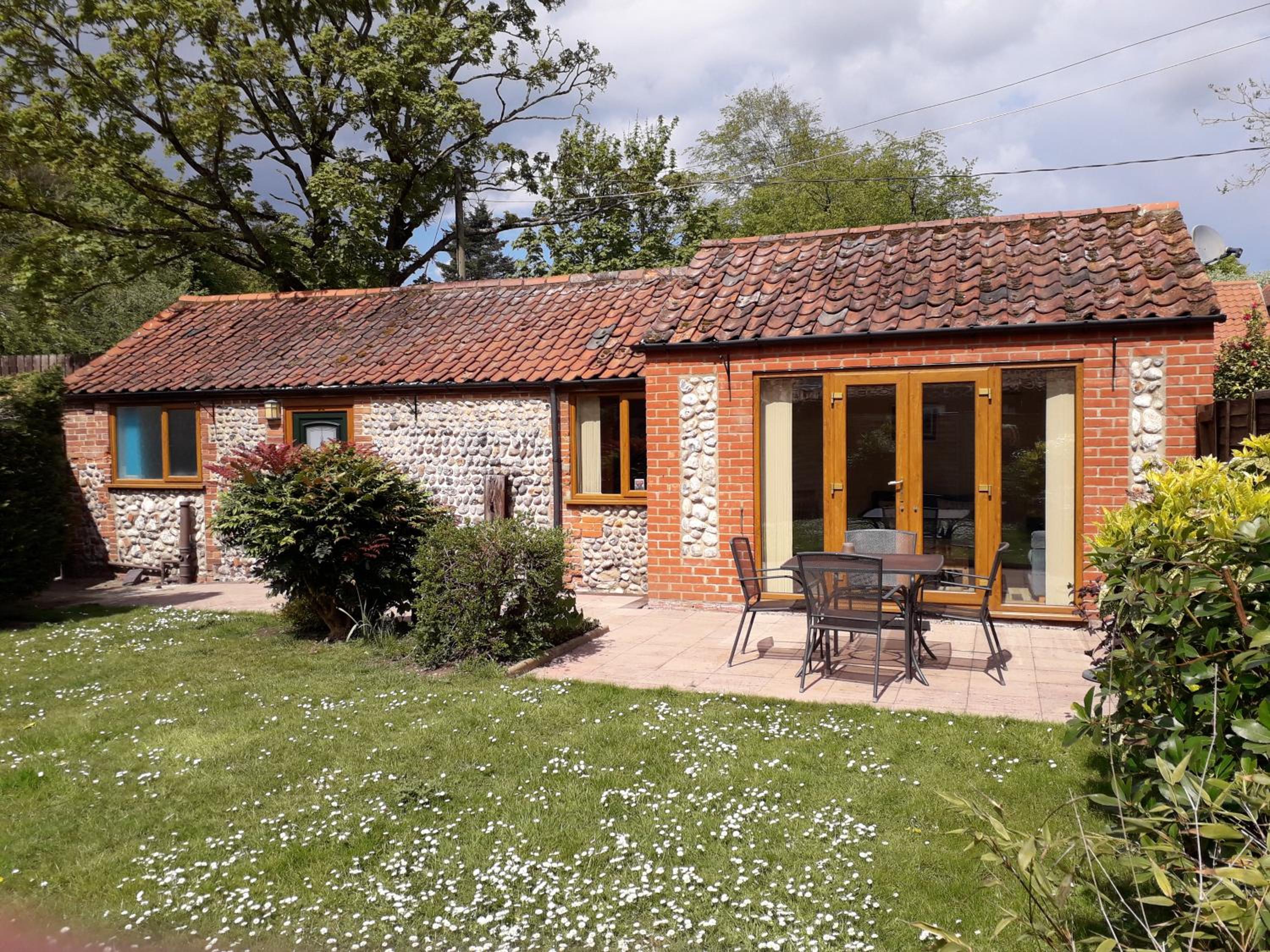 Tanglewood Cottage view 3