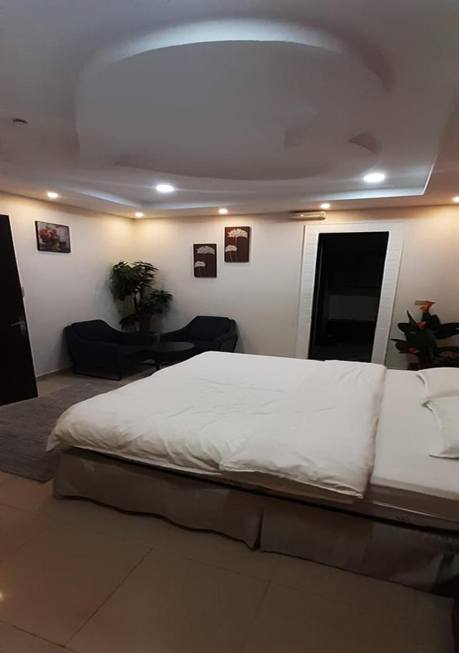 Al Dana Plaza Villas