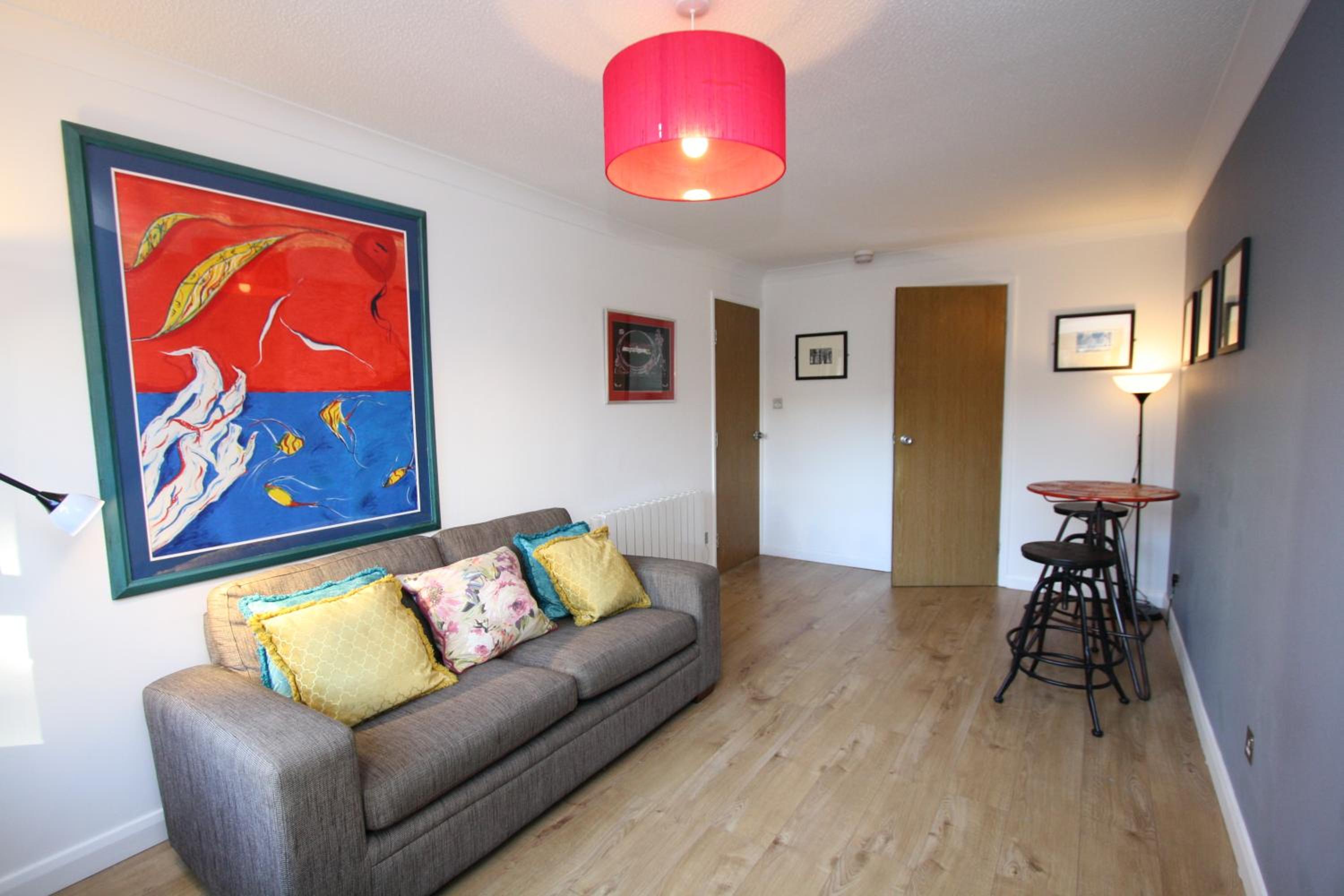 Bijou Merchant City Apartment with Parking (Albion 1) view 3