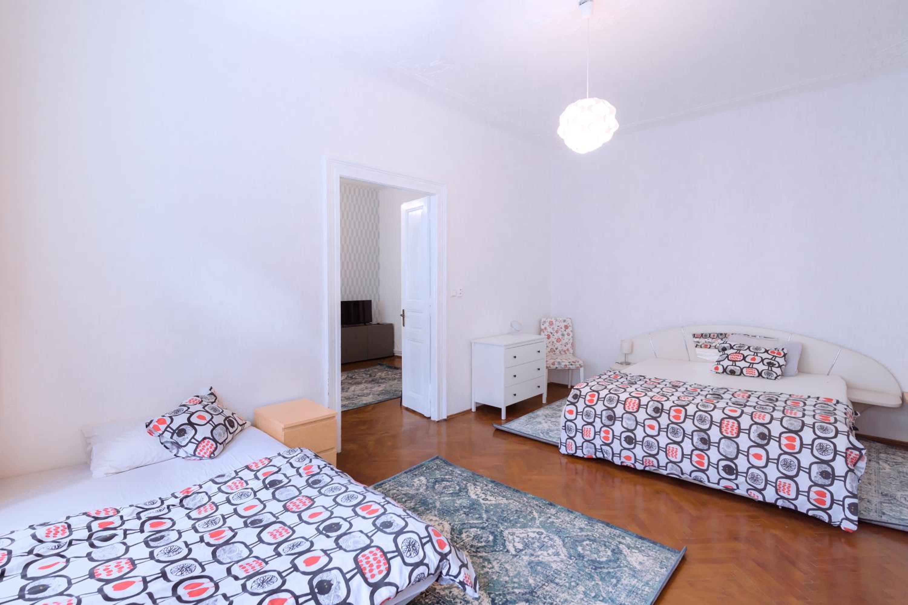 Apartments Vezenska