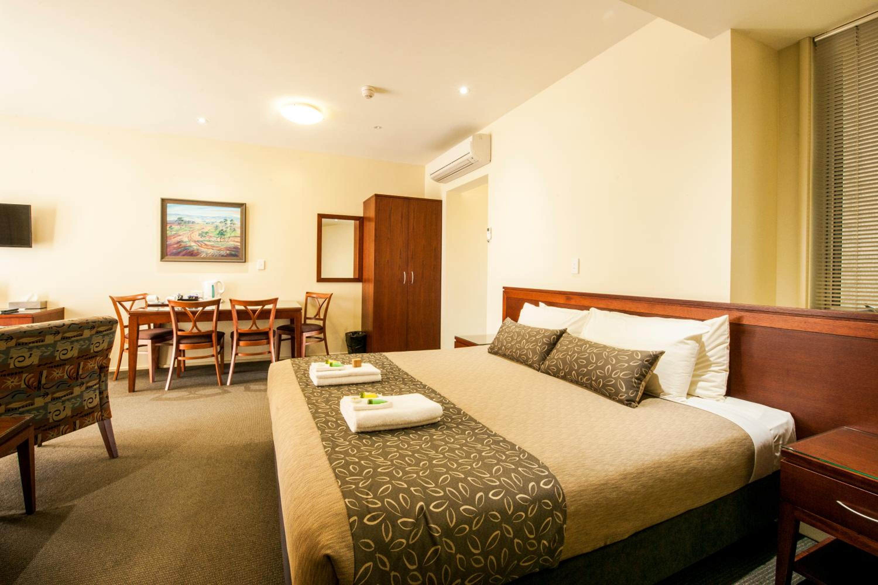 Strath Motel
