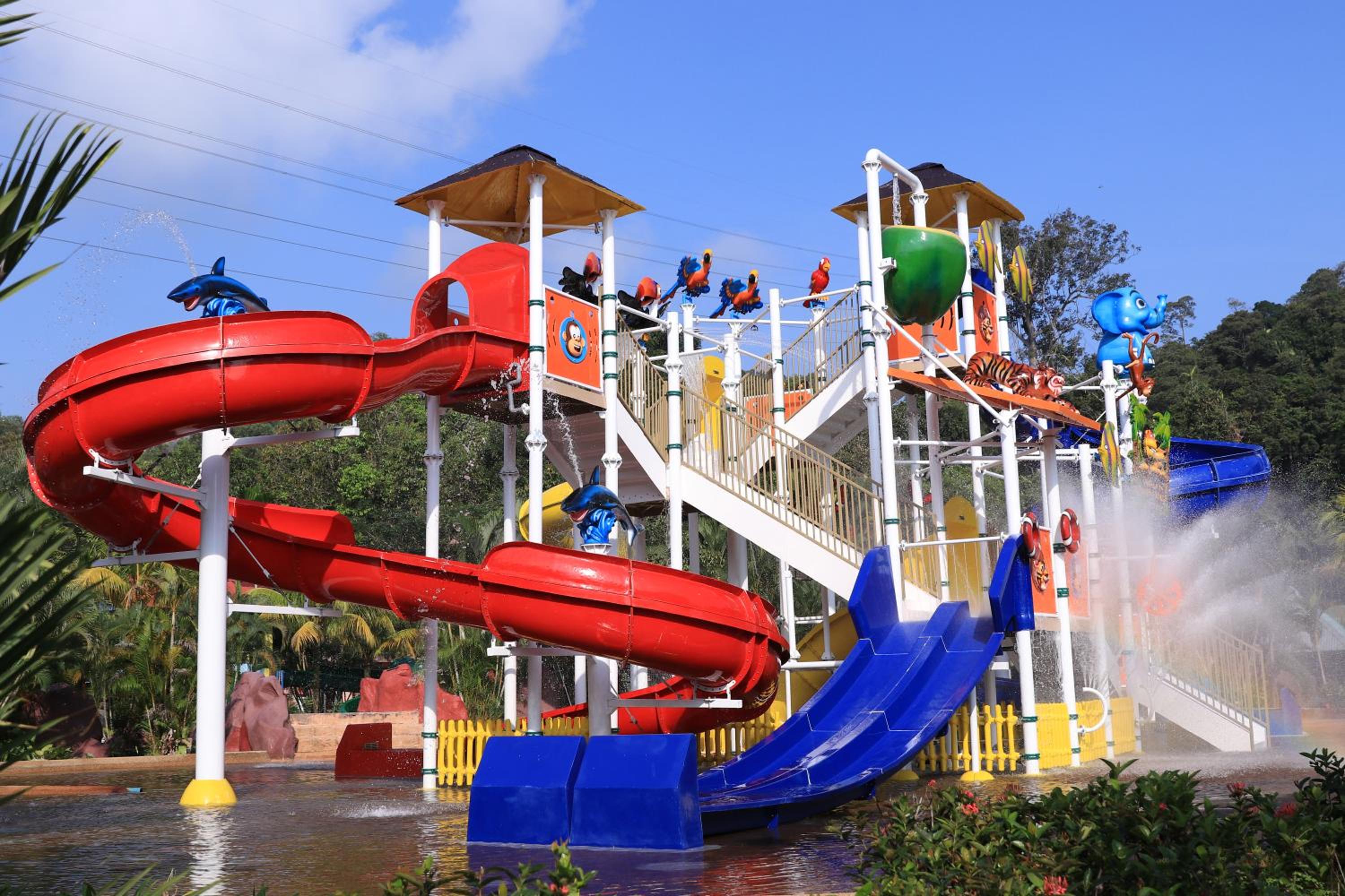 Bukit Merah Laketown Resort