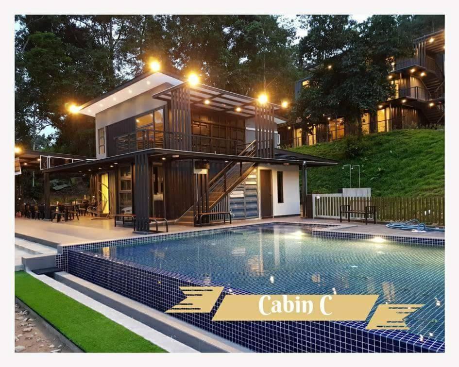 Lilla Waterfall Retreat - Sg Lembing, Kuantan Formerly Known as Casa Hill Resort