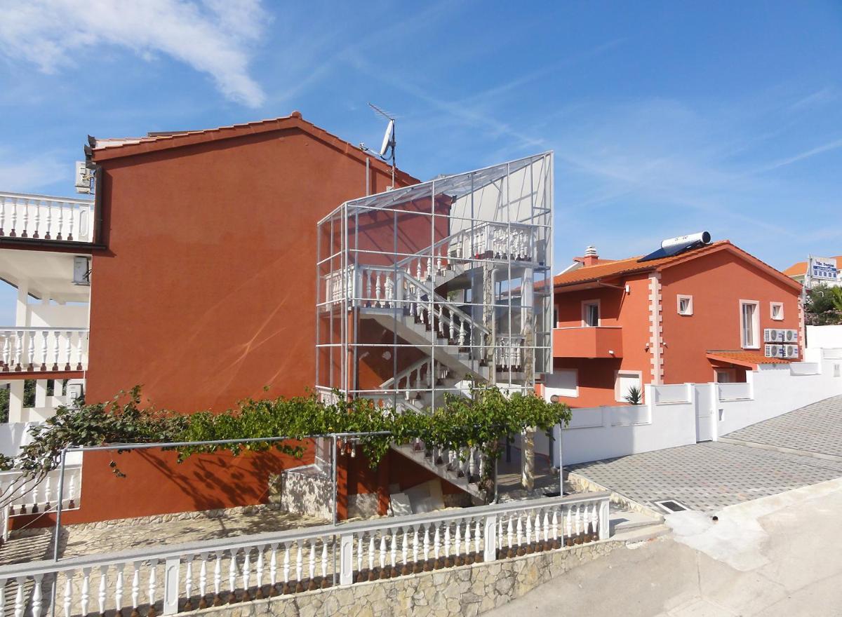 Apartments Damjan view 2
