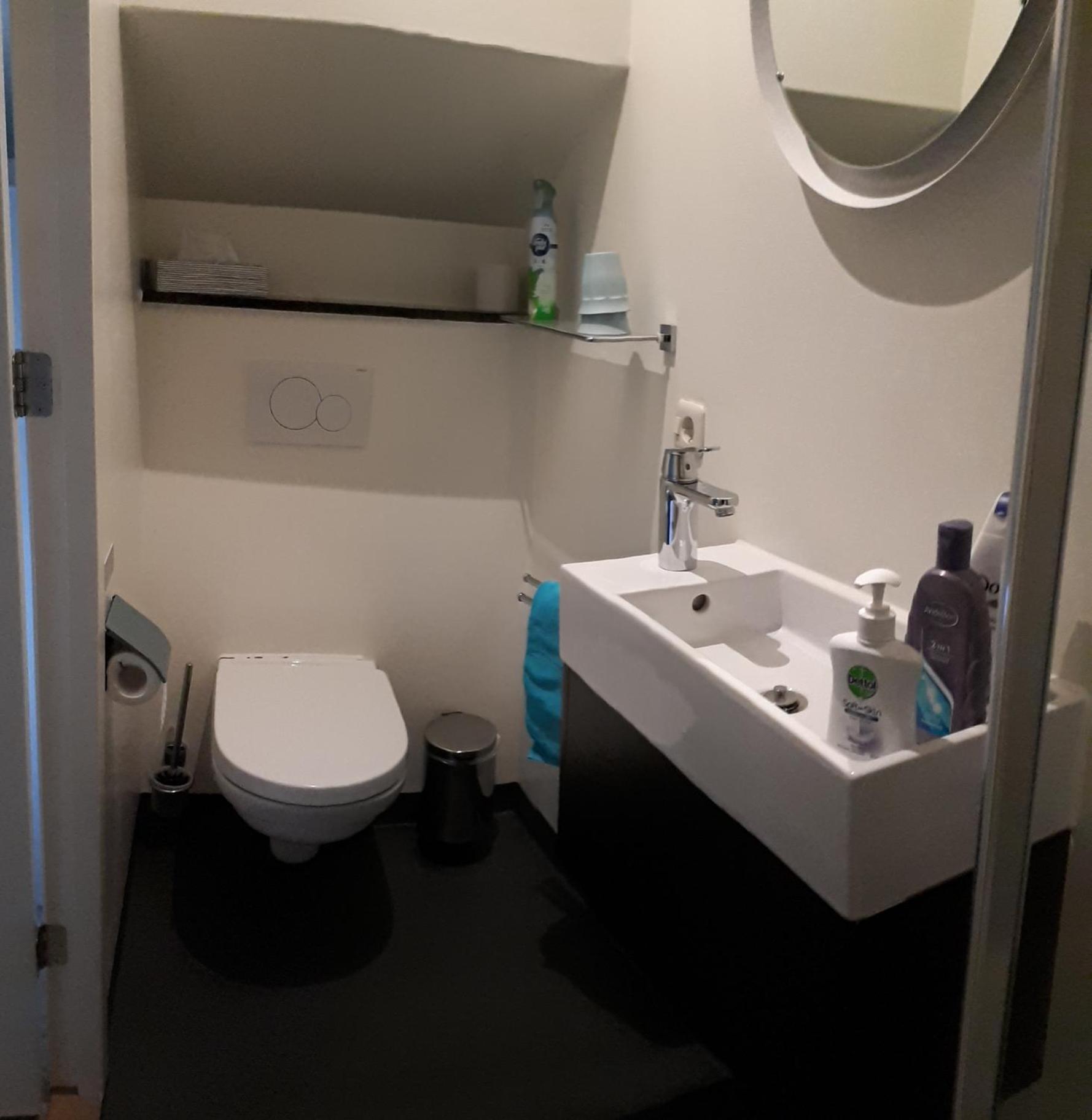 Boat Rooms on Water b&b