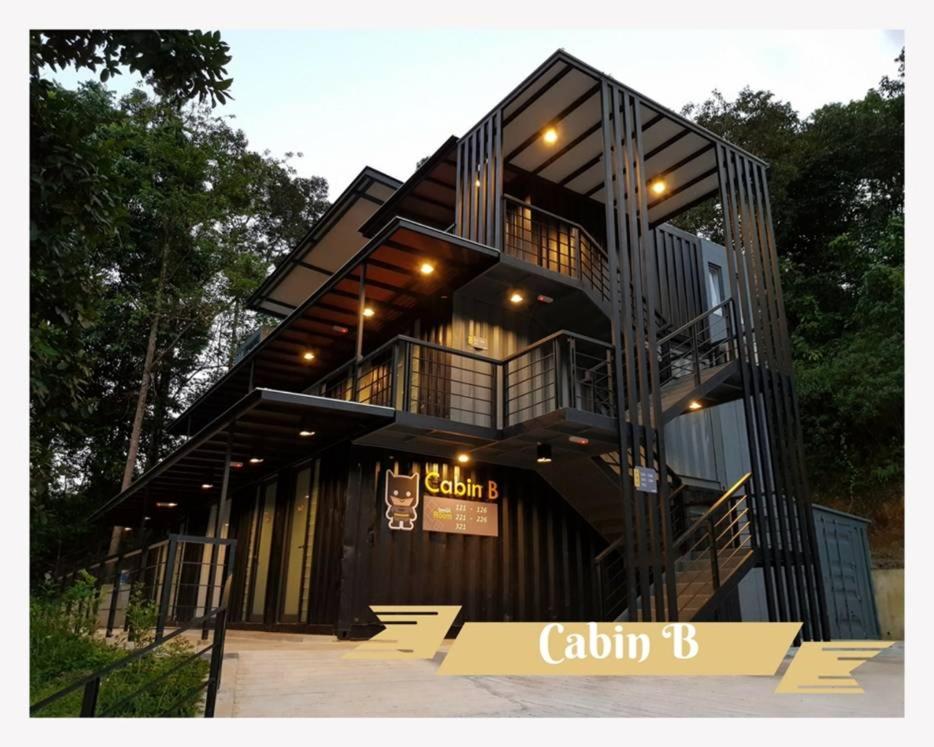 Lilla Waterfall Retreat - Sg Lembing, Kuantan Formerly Known as Casa Hill Resort