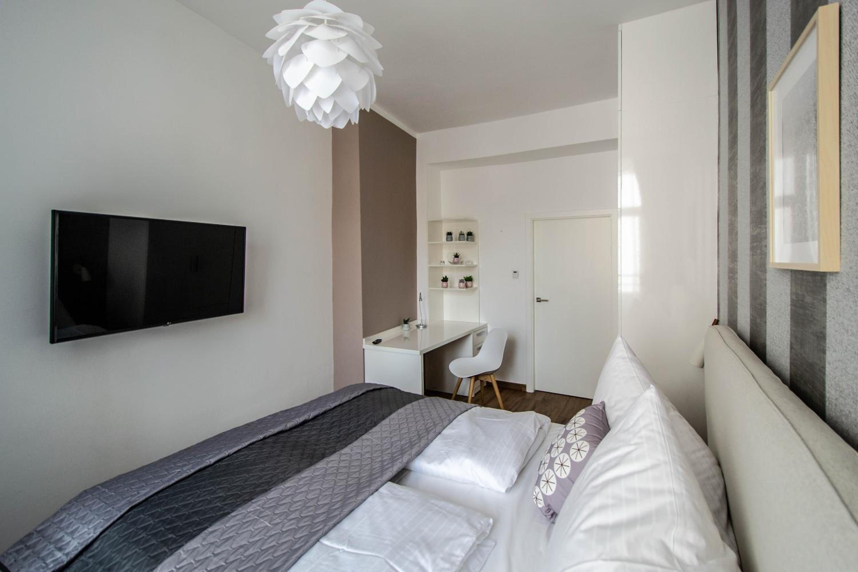 City Center Apartments near Synagogue
