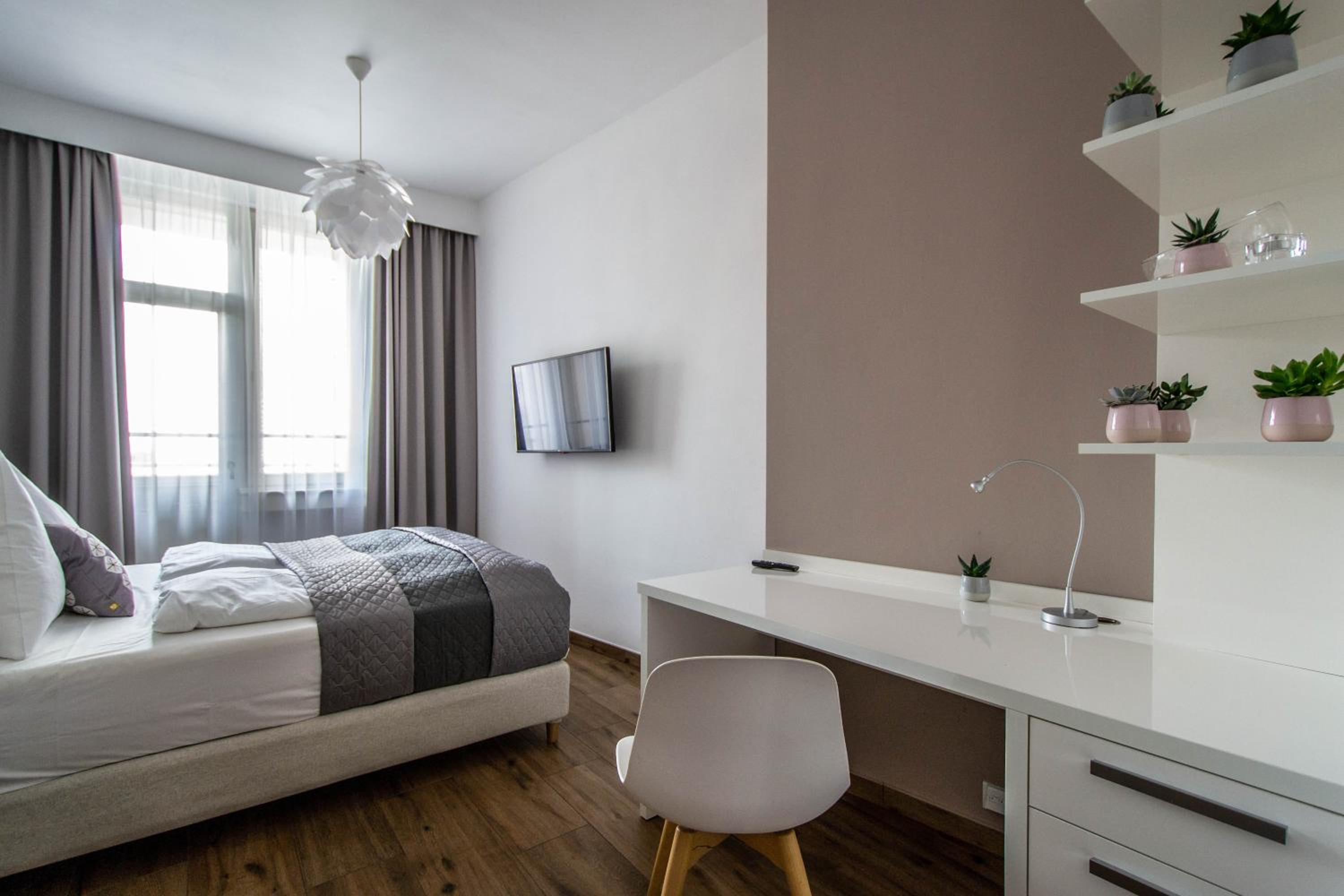 City Center Apartments near Synagogue