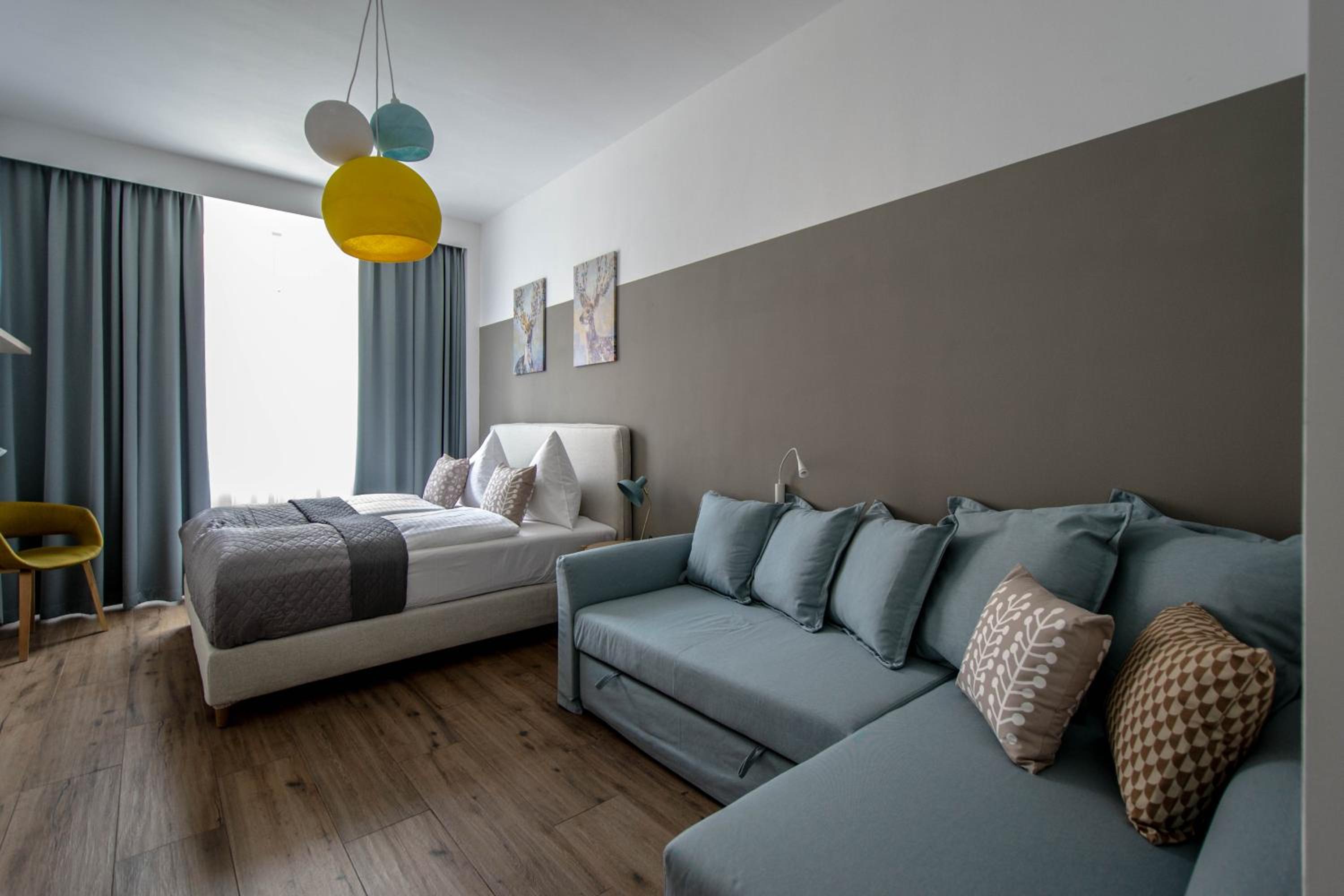 City Center Apartments near Synagogue