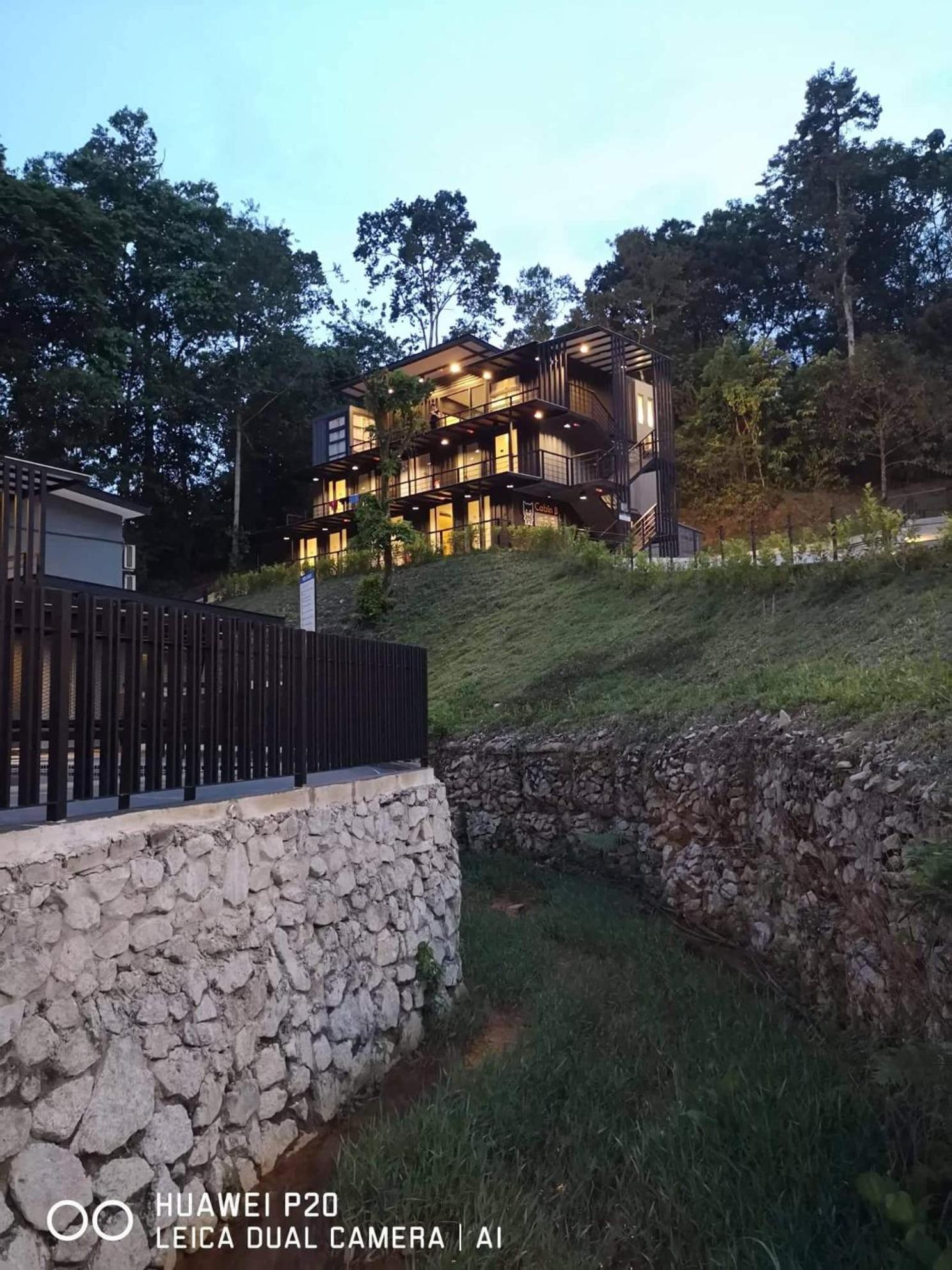 Lilla Waterfall Retreat - Sg Lembing, Kuantan Formerly Known as Casa Hill Resort