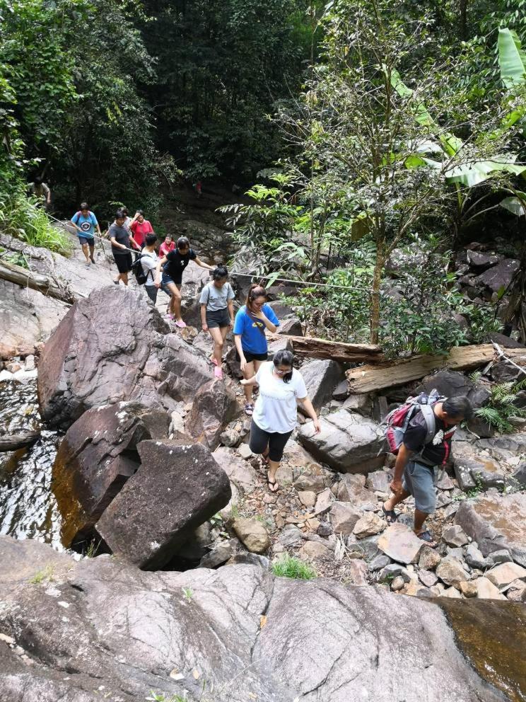 Lilla Waterfall Retreat - Sg Lembing, Kuantan Formerly Known as Casa Hill Resort