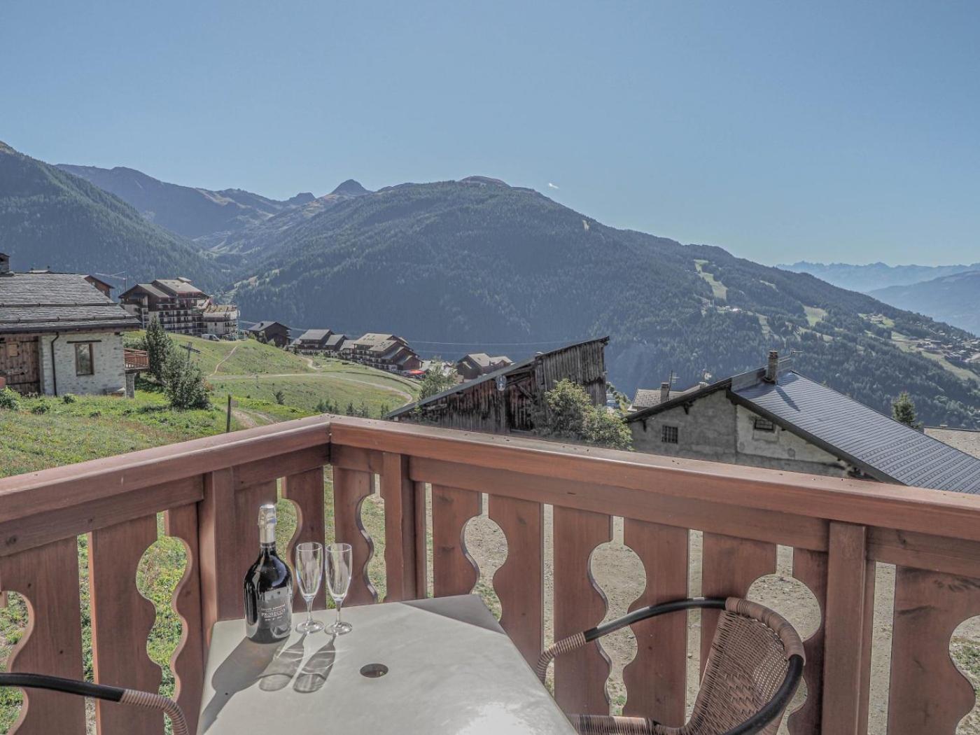 Les Clarines 1 view 3