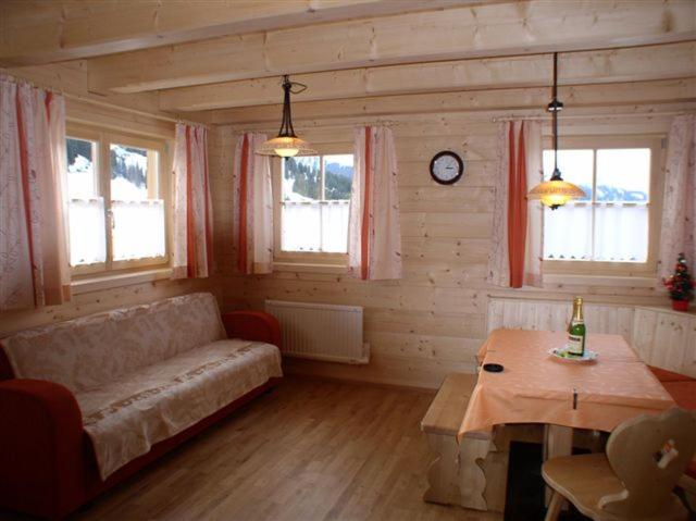 Dreimäderlhaus view 3