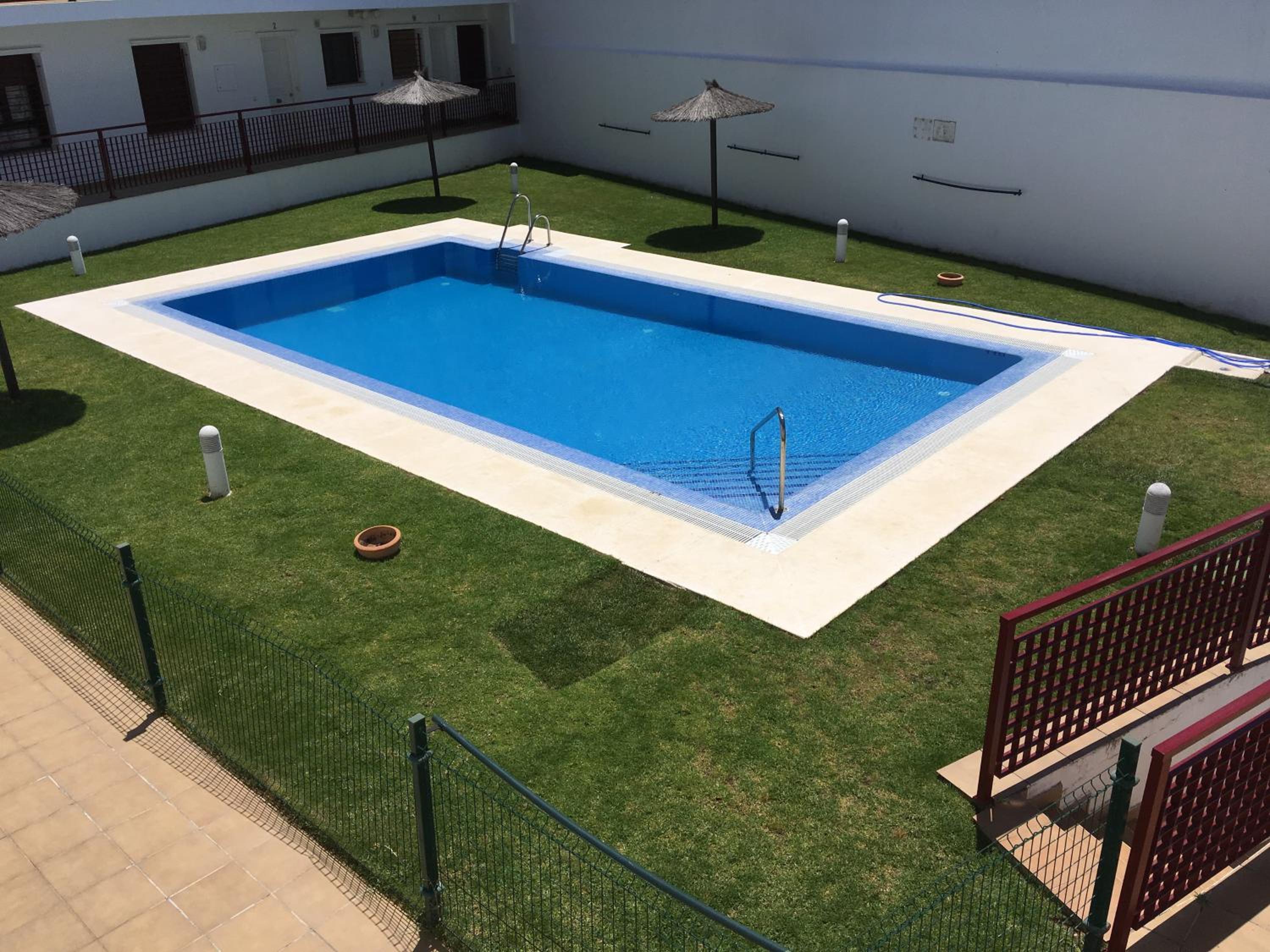 Ático Premium Conil con 2 terrazas, parking, piscina, Aire Ac y WIFI -SOLO FAMILIAS Y PAREJAS- view 4