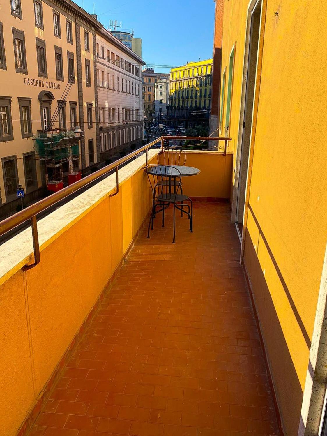 De Gasperi House- Elegante appartamento,con terrazza,nel cuore di Napoli