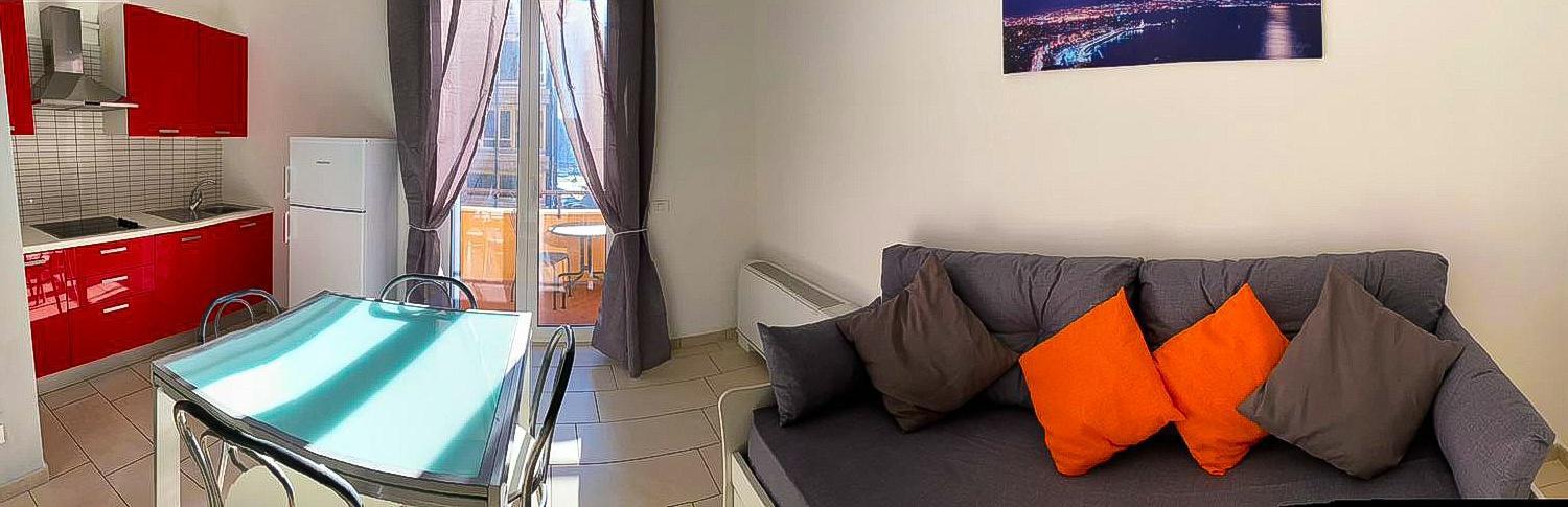 De Gasperi House- Elegante appartamento,con terrazza,nel cuore di Napoli
