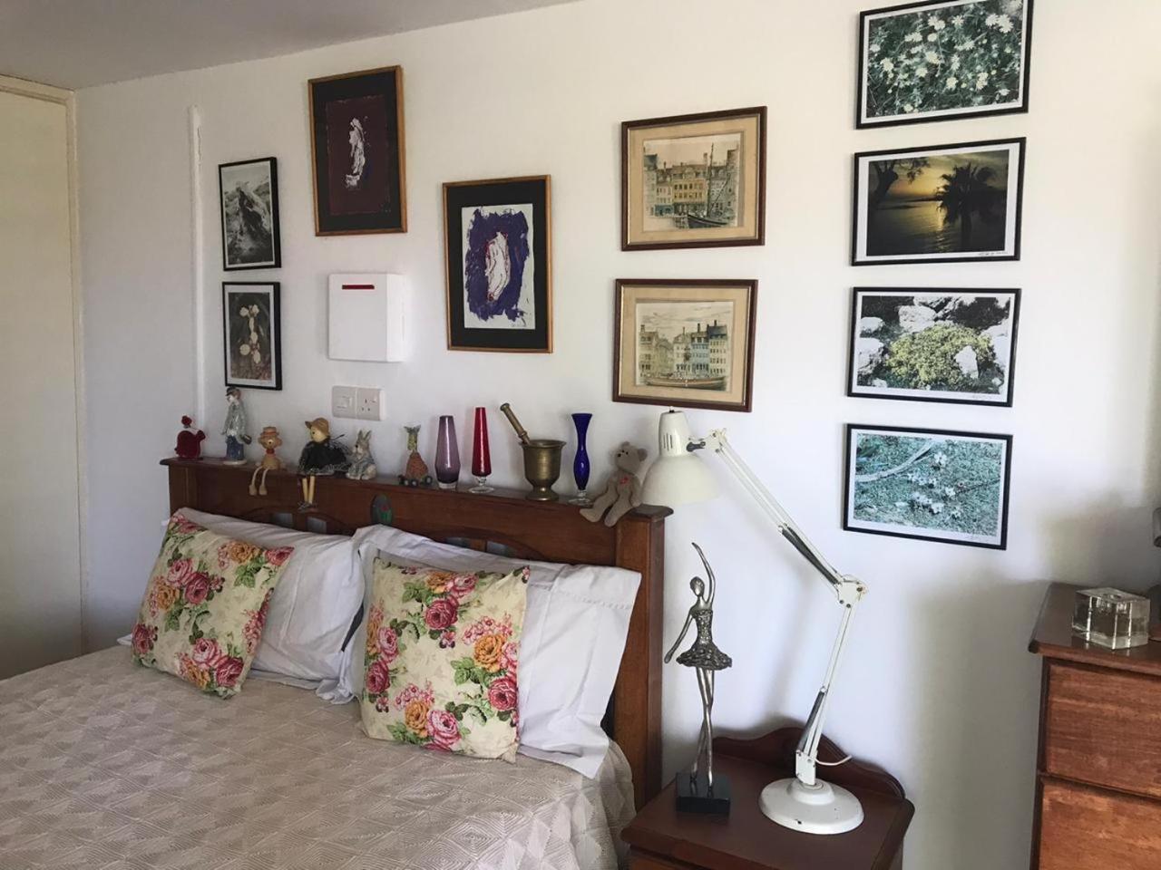 Sweet n’ Boujee Studio Apartment with Varenda view 3