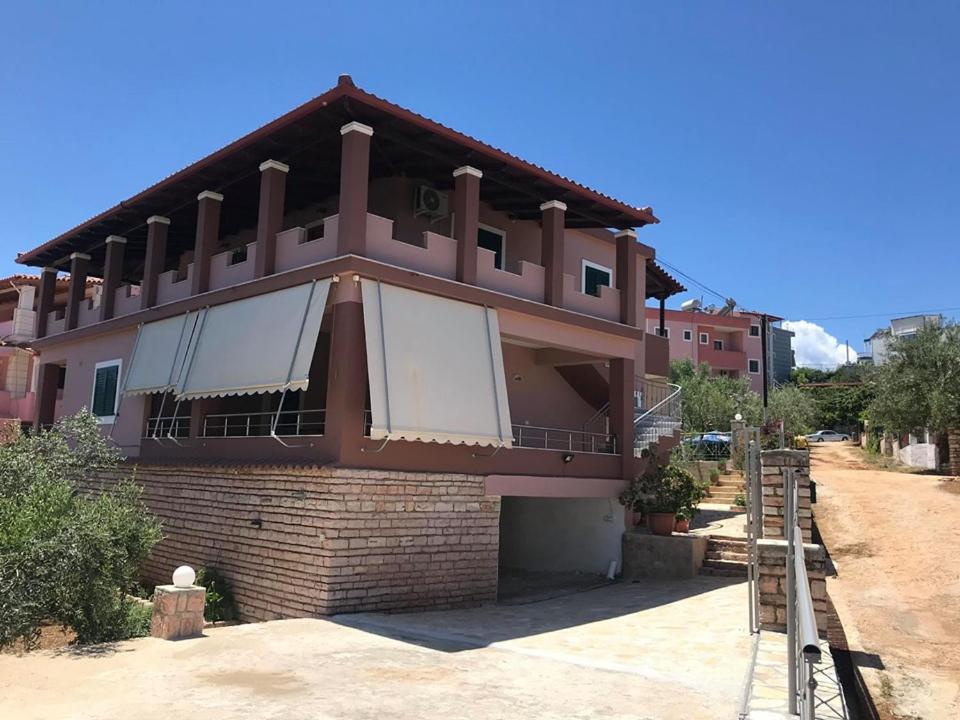 Victoria Apartments