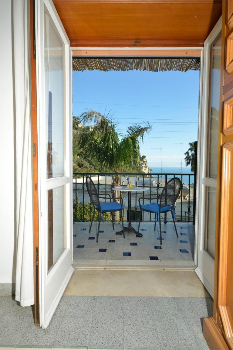 La Musa en Capri — balance & terrace