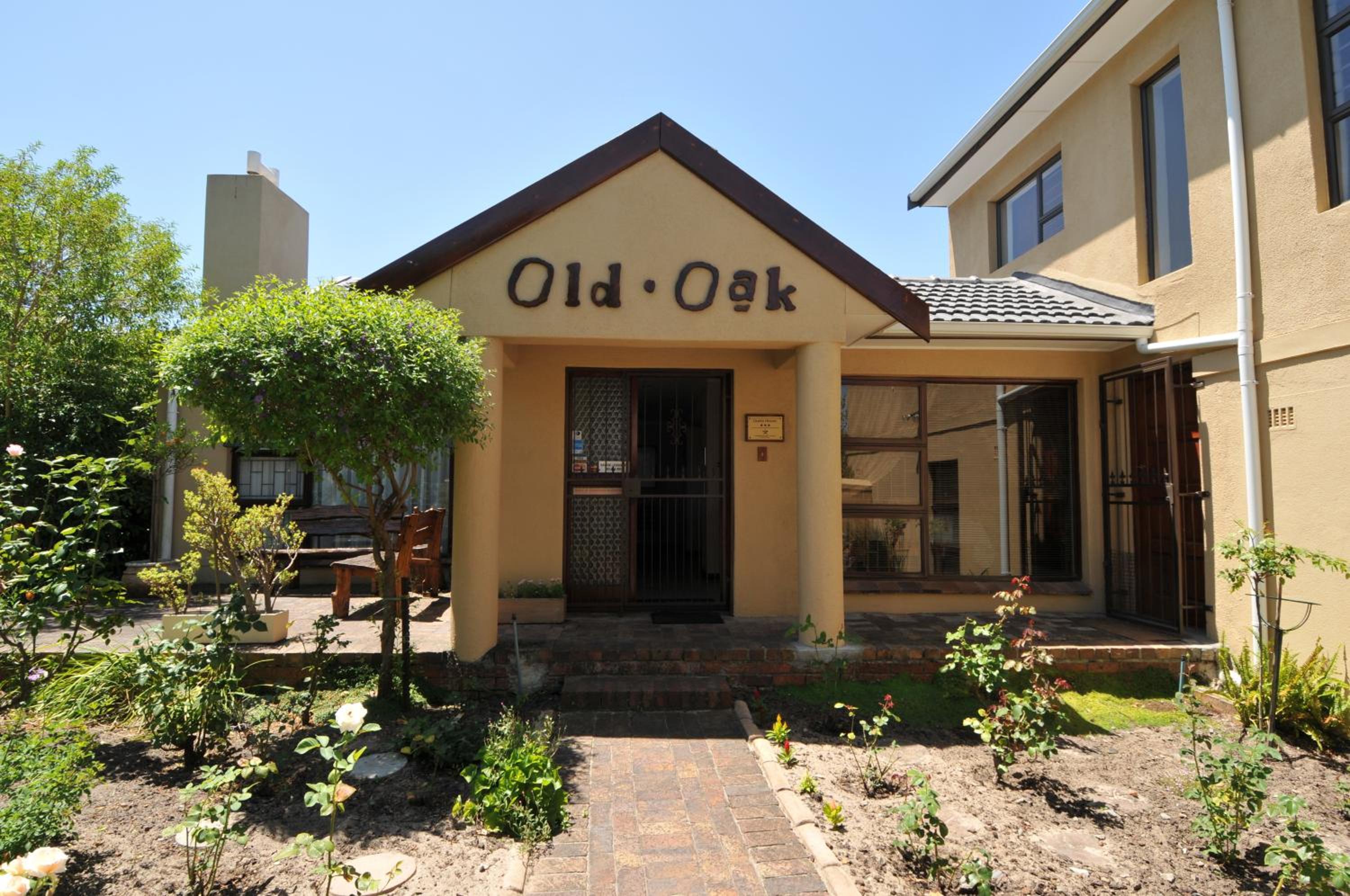 Hotel Old Oak Guest House - Image 1
