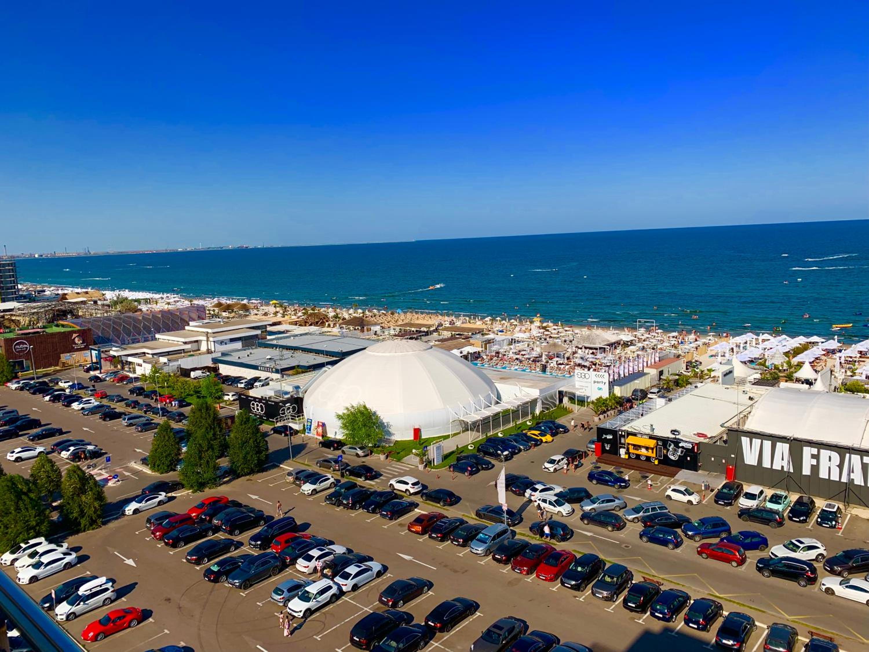 DAVID SUMMERLAND MAMAiA NORD view 3