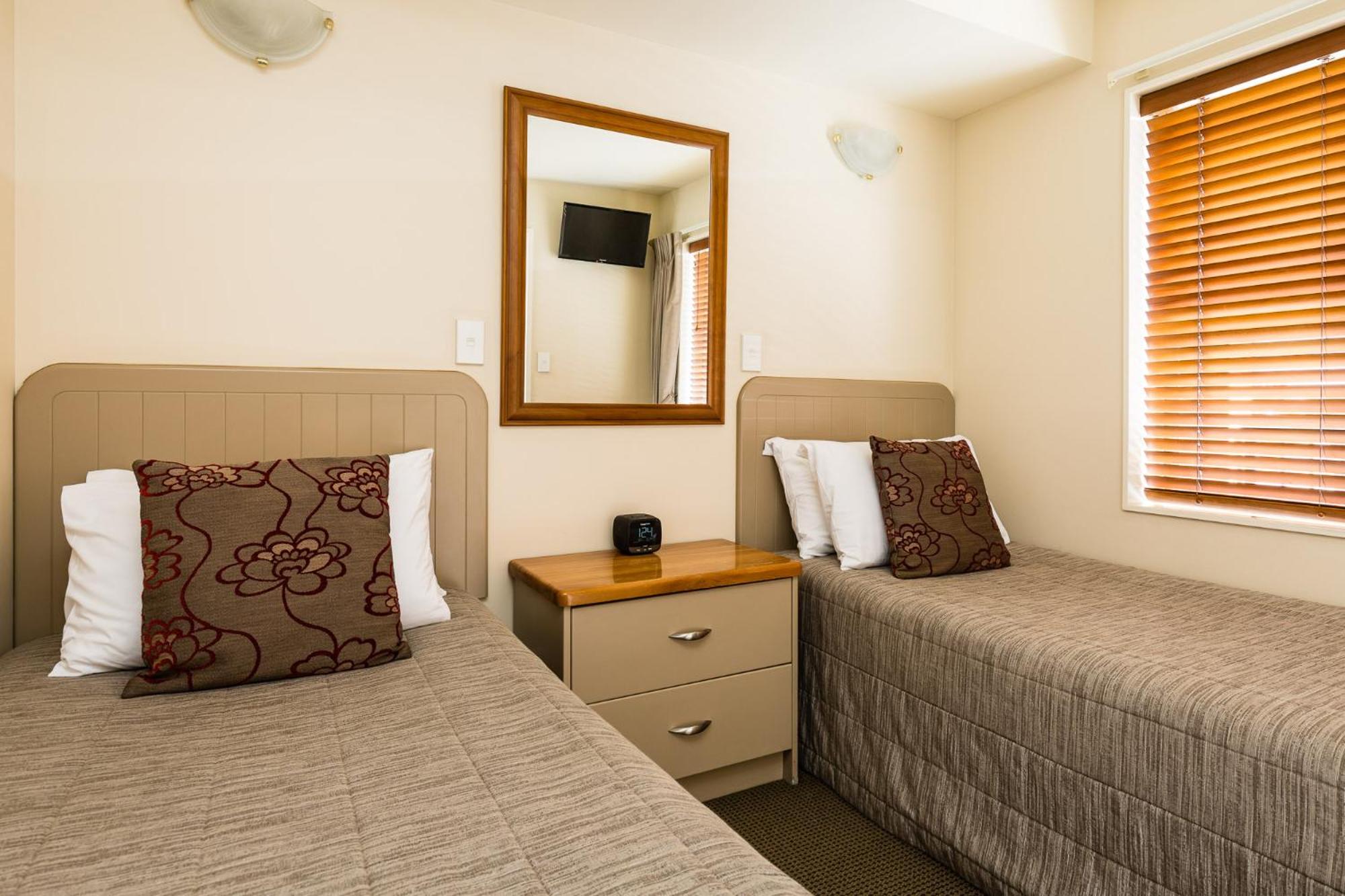 Pebble Beach Motor Inn