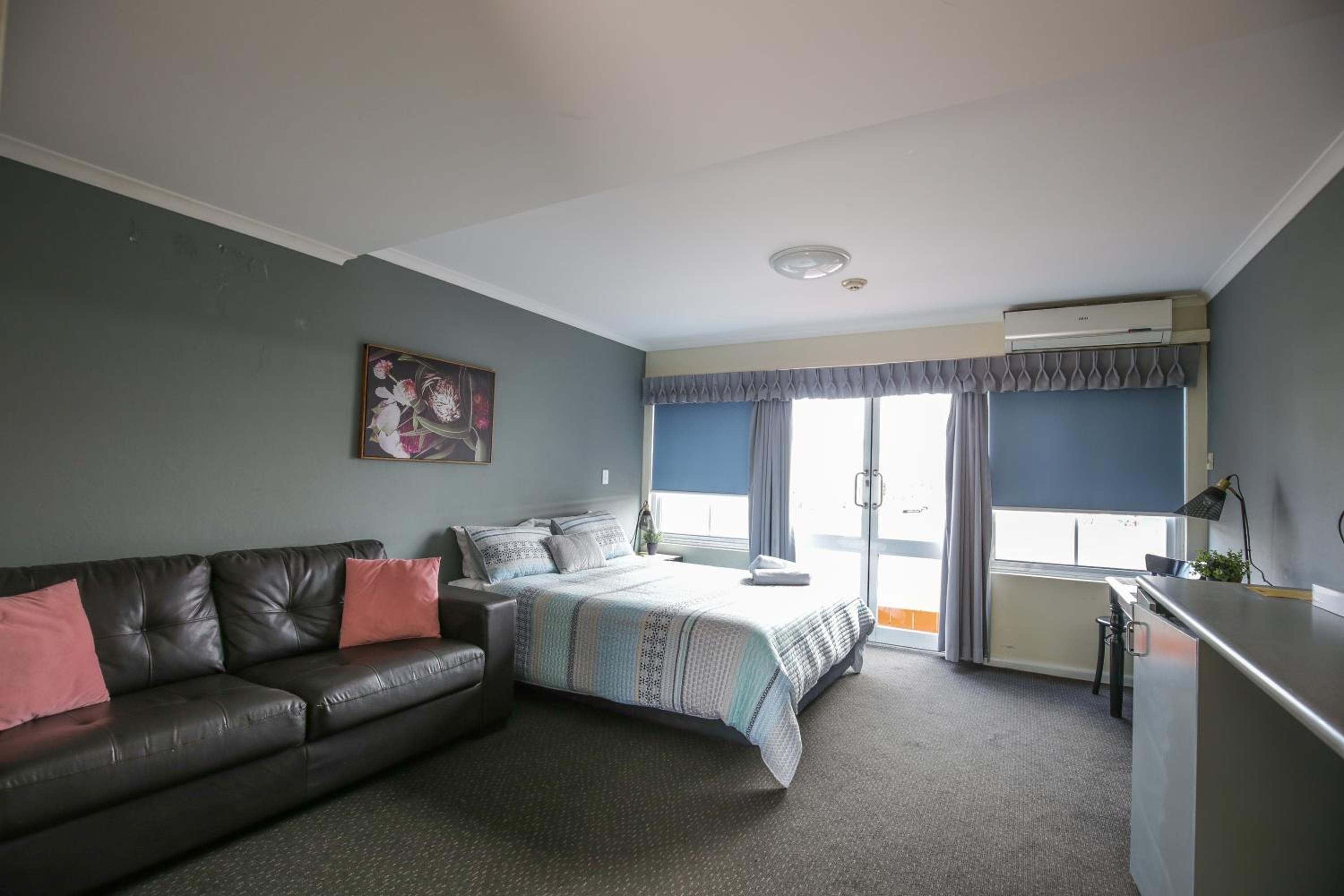 Bayview Hotel Woy Woy