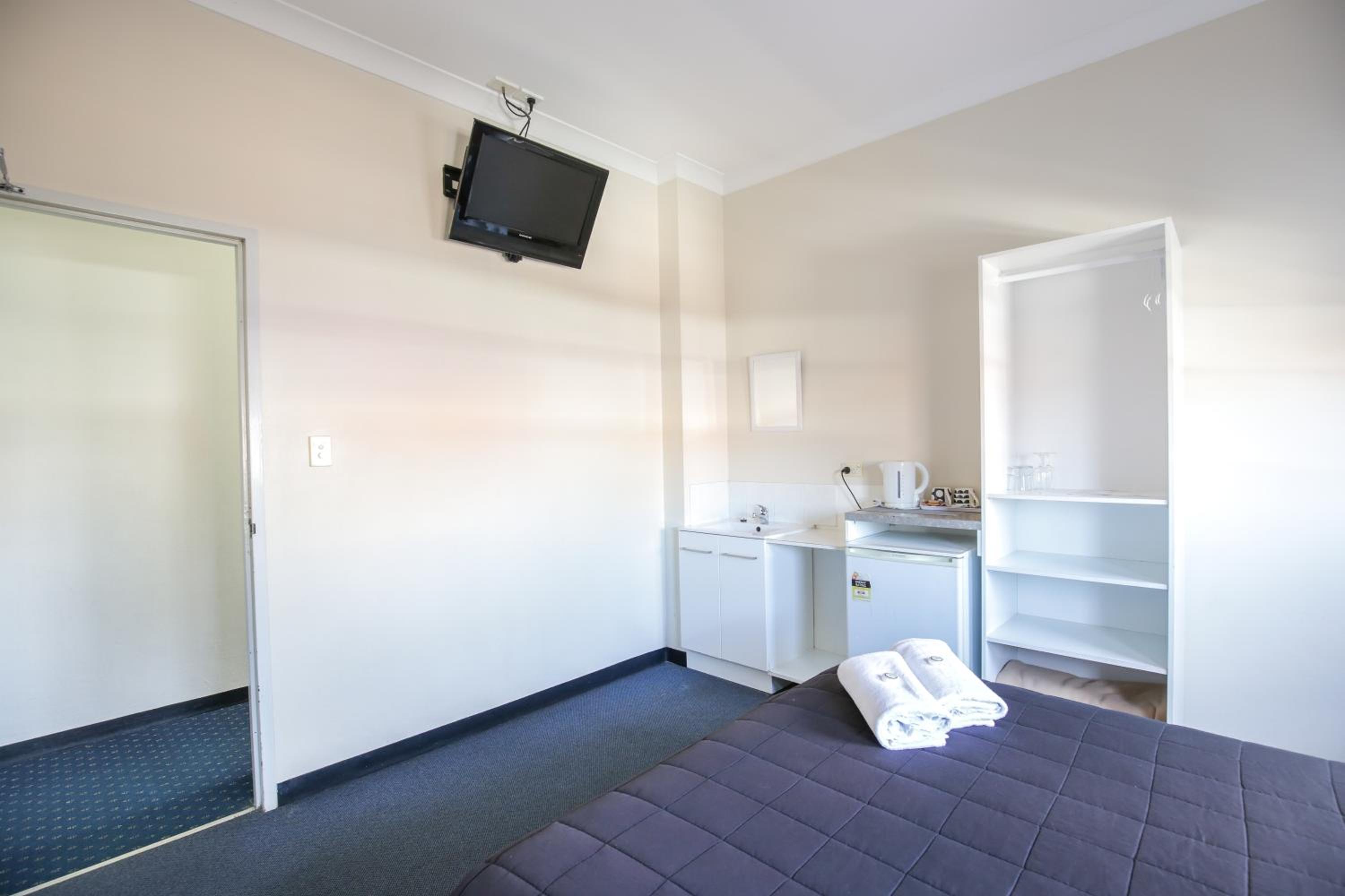 Bayview Hotel Woy Woy