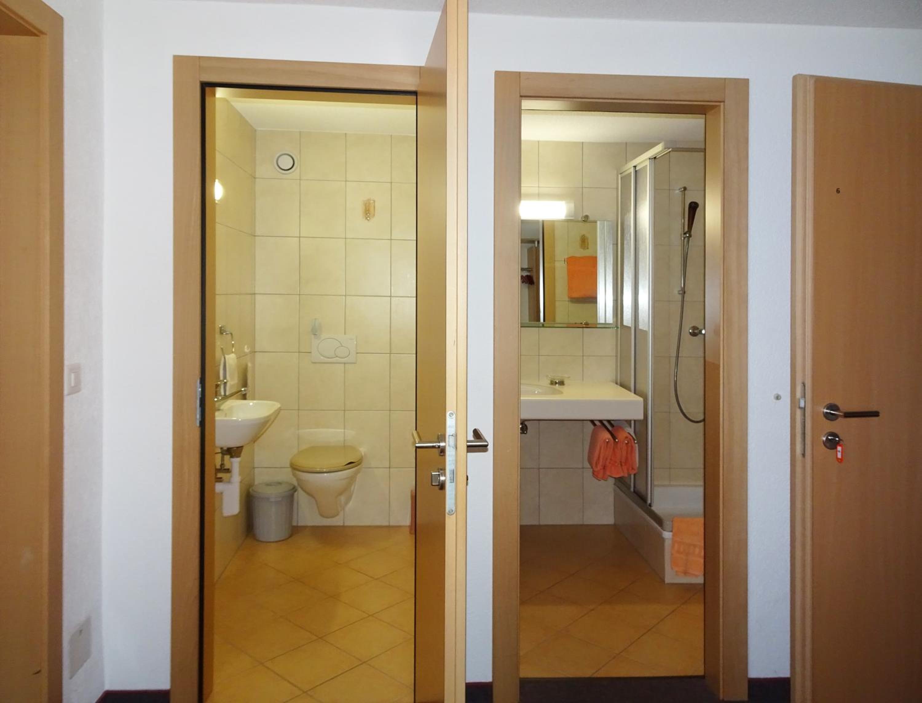 Photo 28