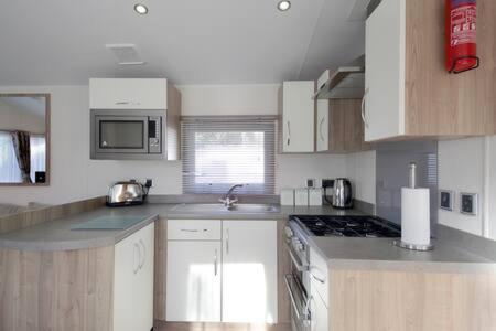 Edinburgh - Seton Sands - Rio Caravan - Pet Friendly view 2