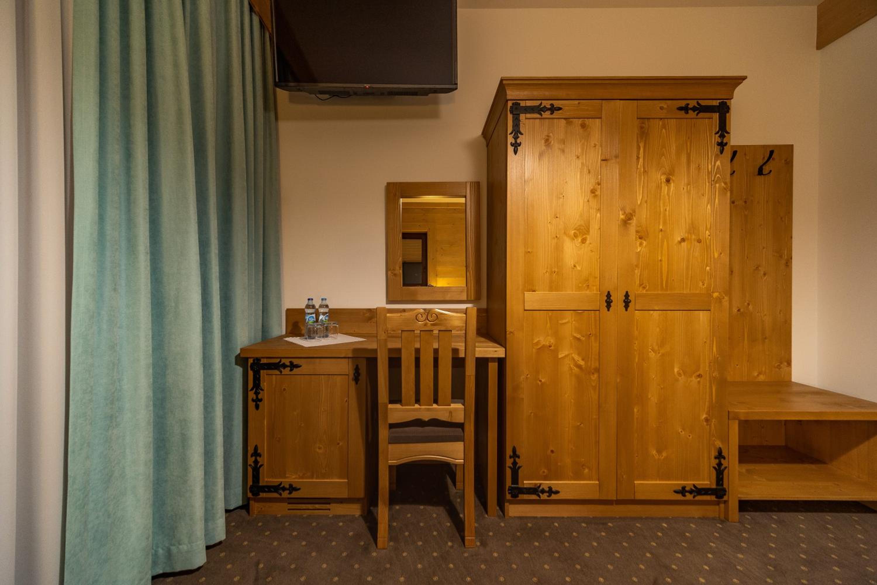 Photo 56