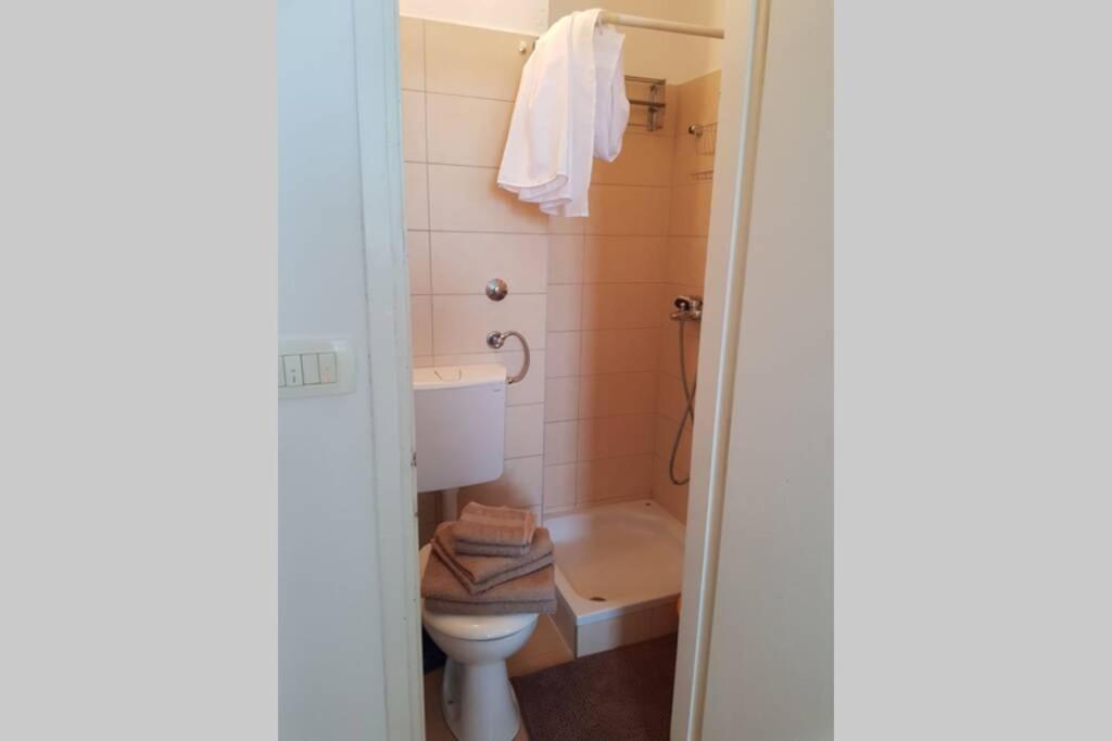 Studio apartment KIKI with a sea view, free WiFi, for 2 persons view 2