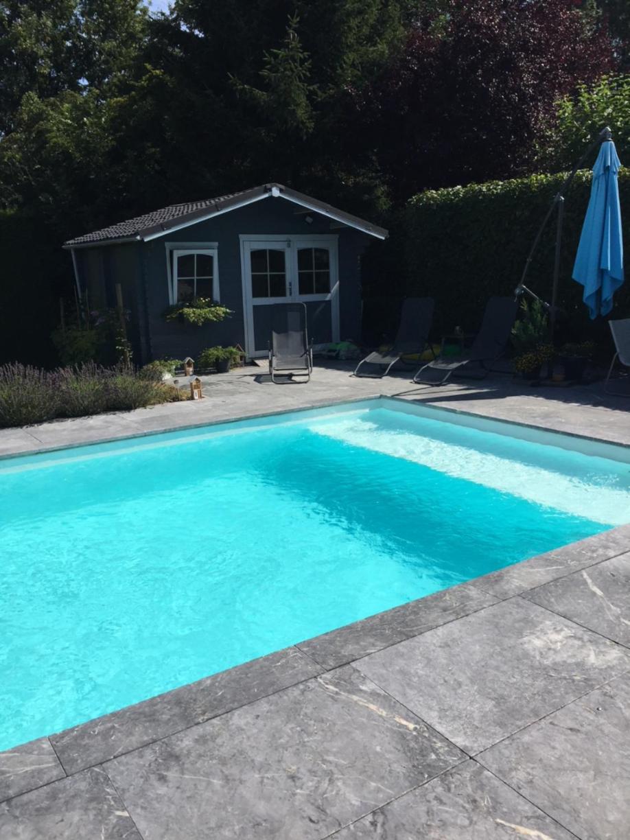 CHEZ NOUS