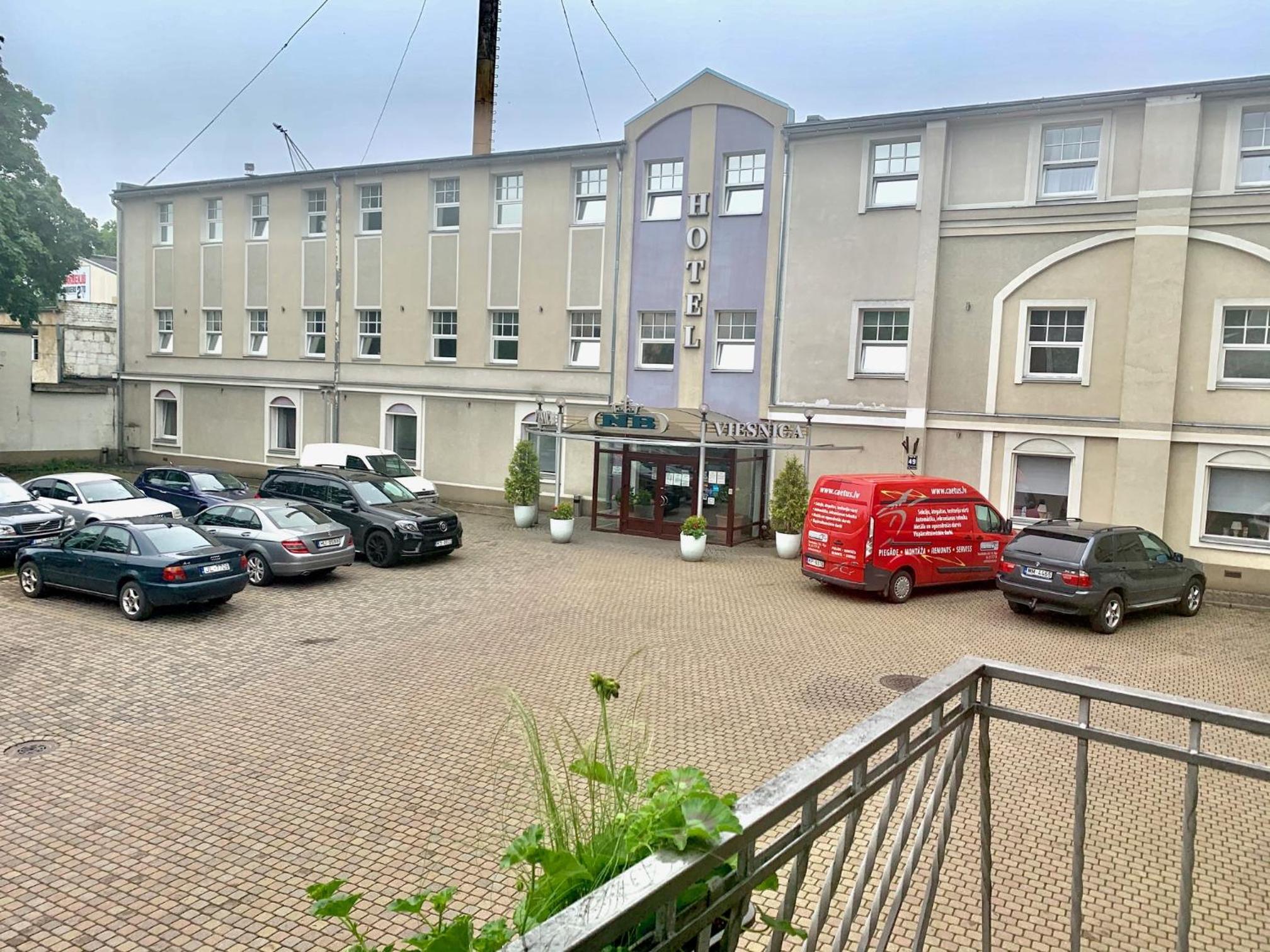 Hotel NB Hotel with Free Parking - Image 1