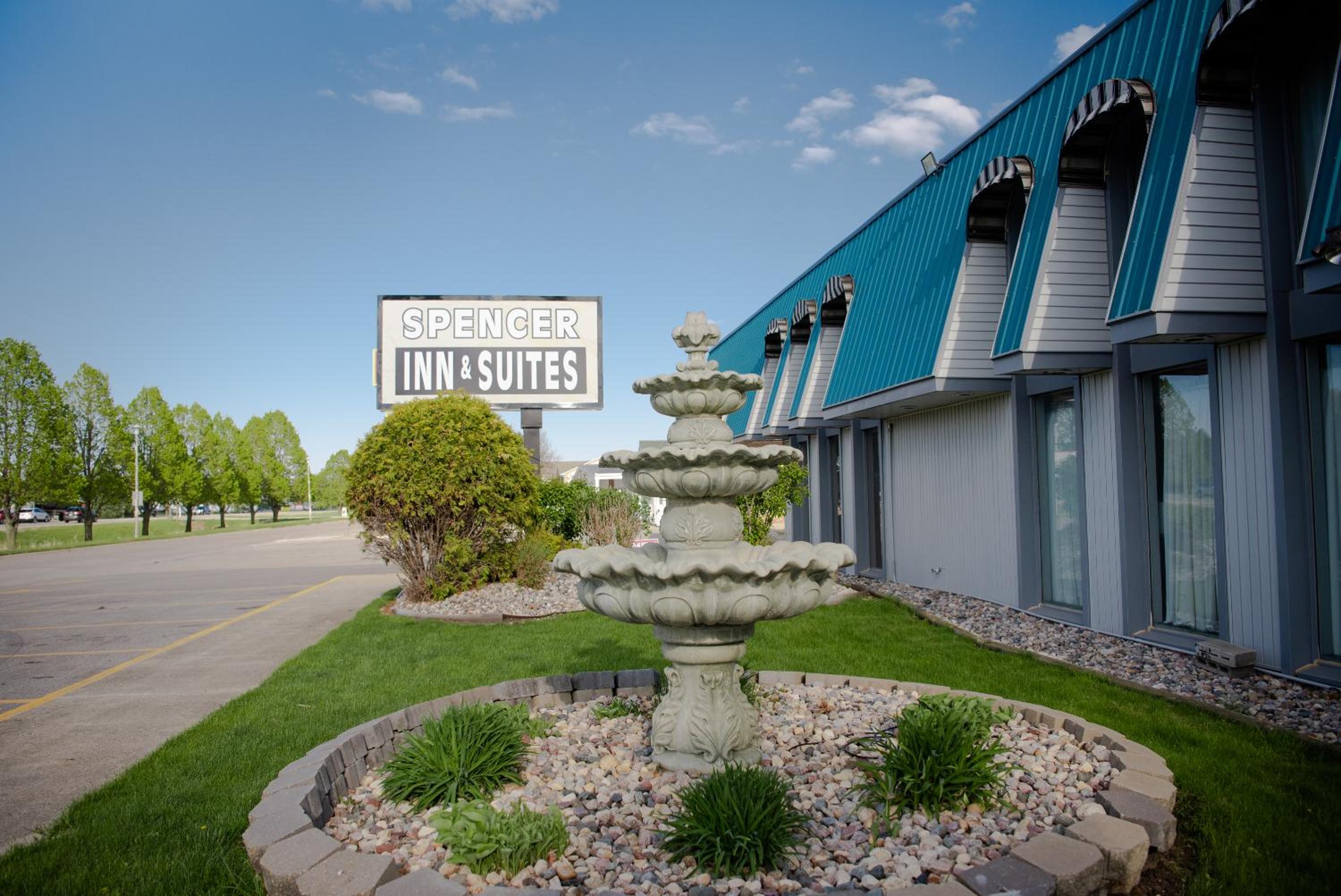 Spencer Inn & Suites view 4