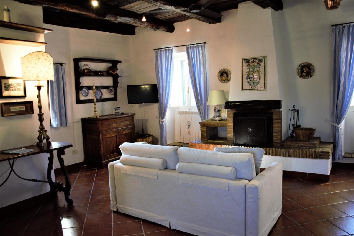 Sui tetti del borgo photo 5