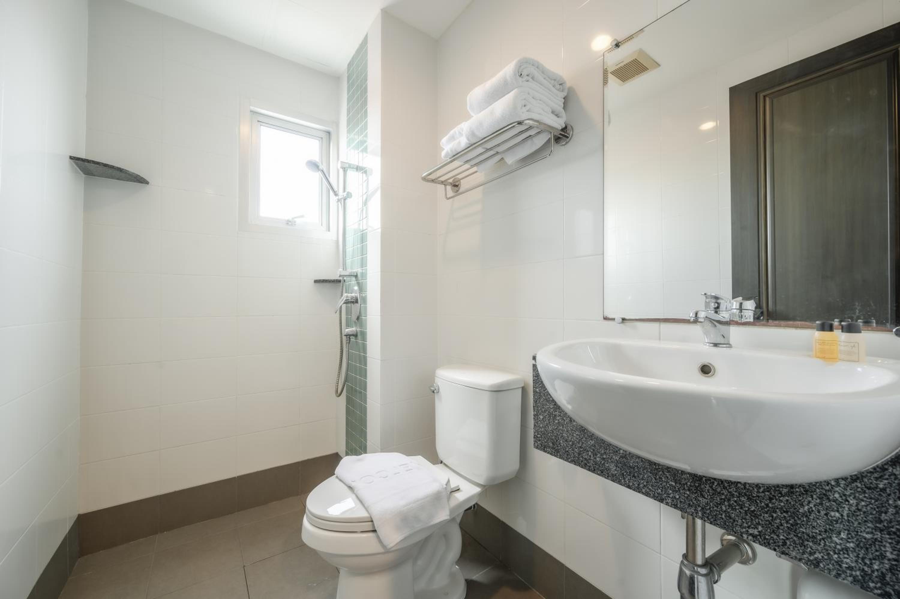 Winner Sriracha Serviced Apartment