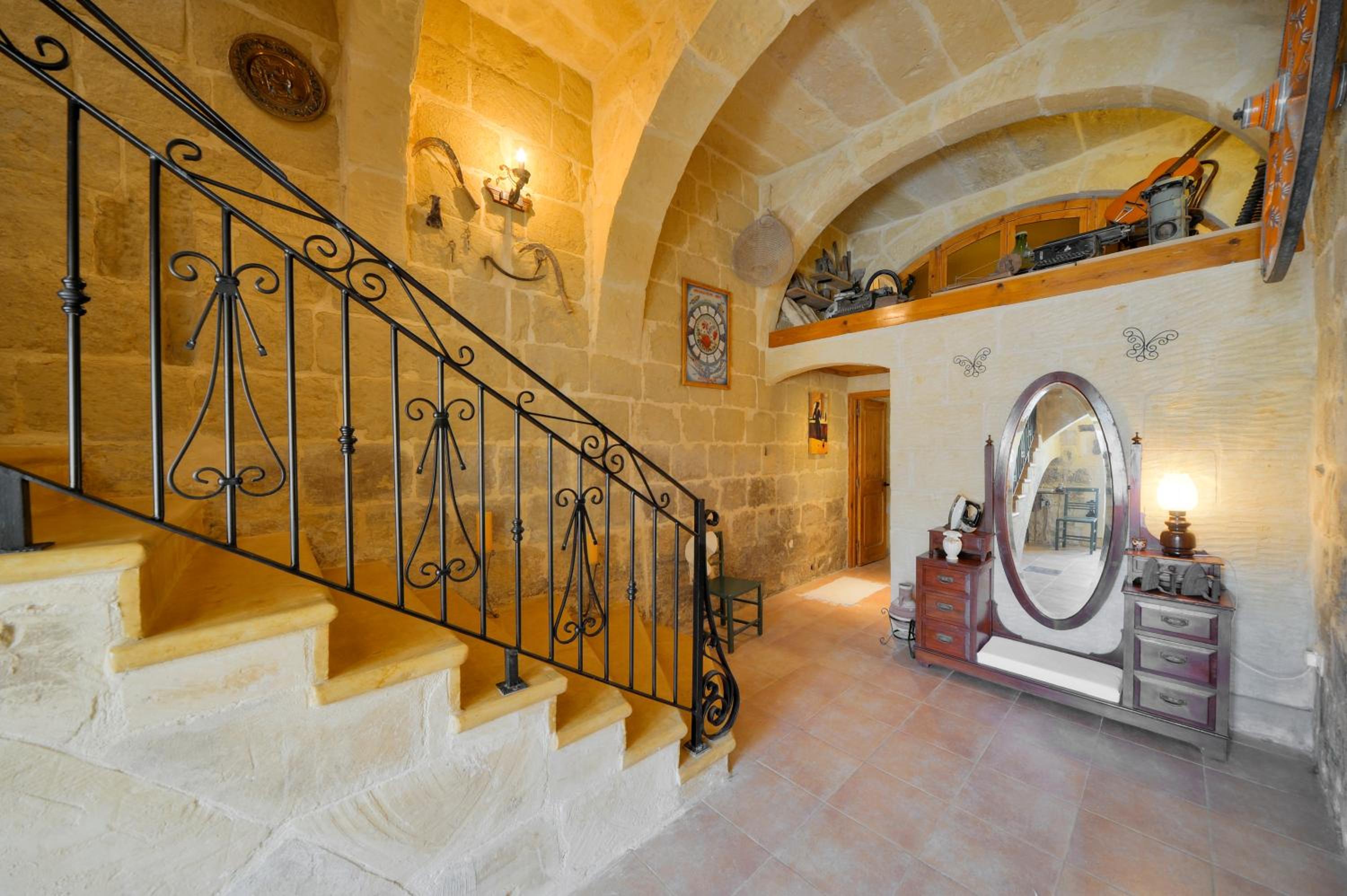 Tal-Barun Farmhouse view 2