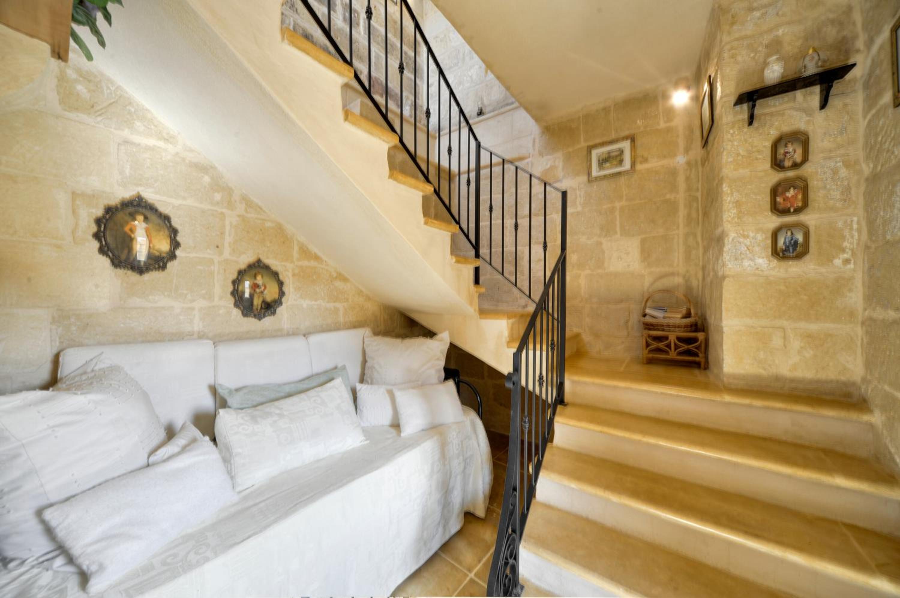 Tal-Barun Farmhouse view 3