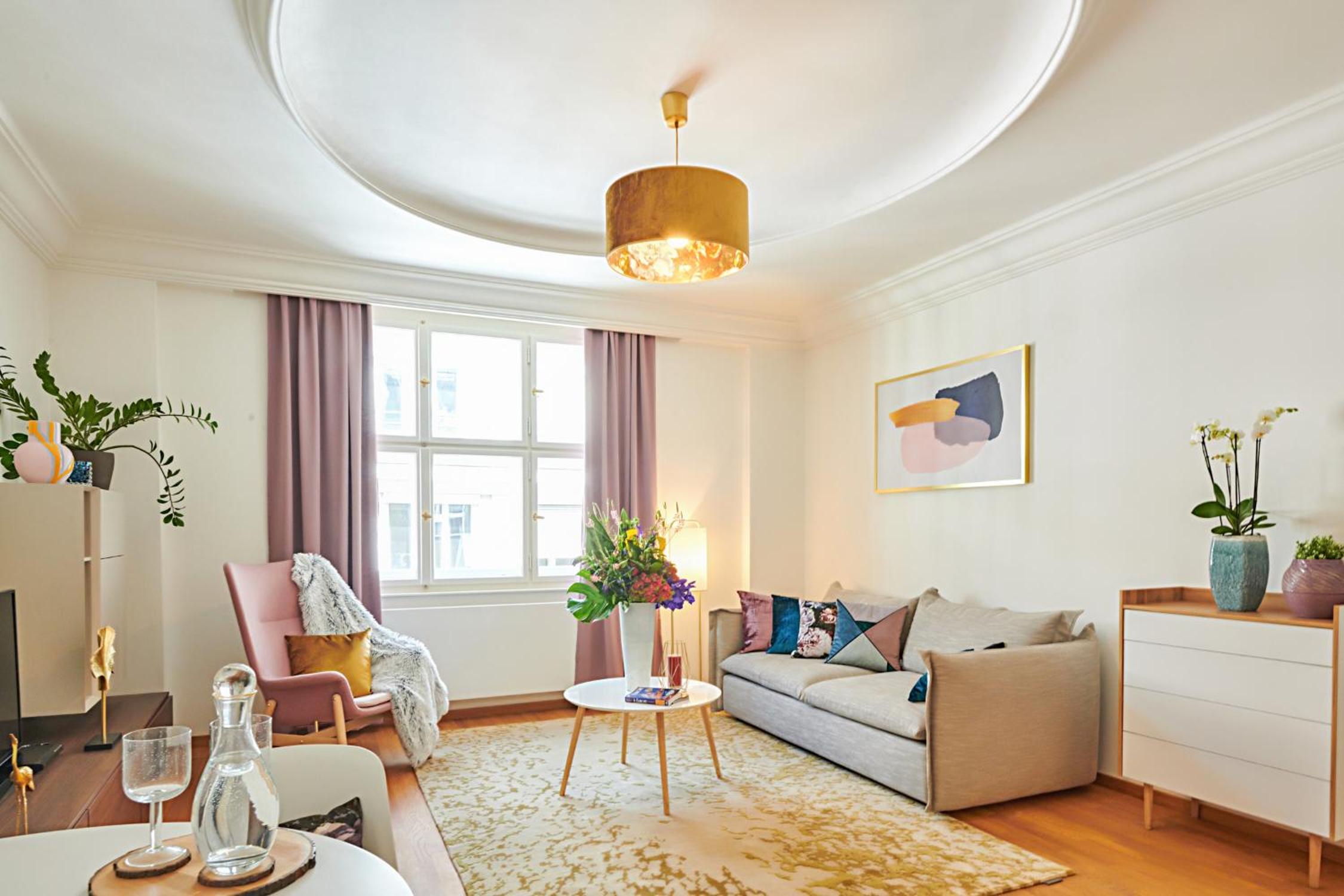 Palace Dlouhá Apartments - Old Town