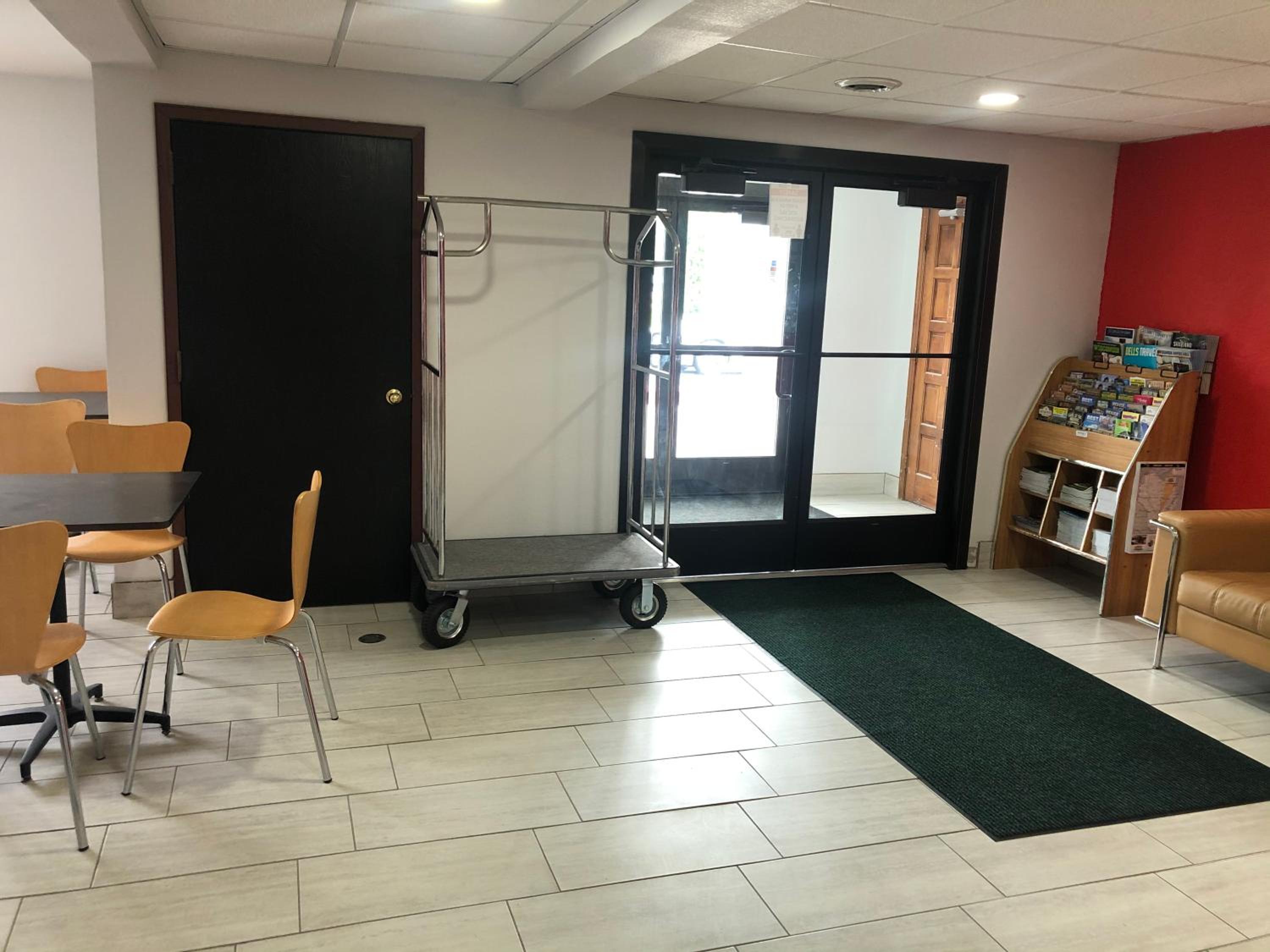 Photo 19